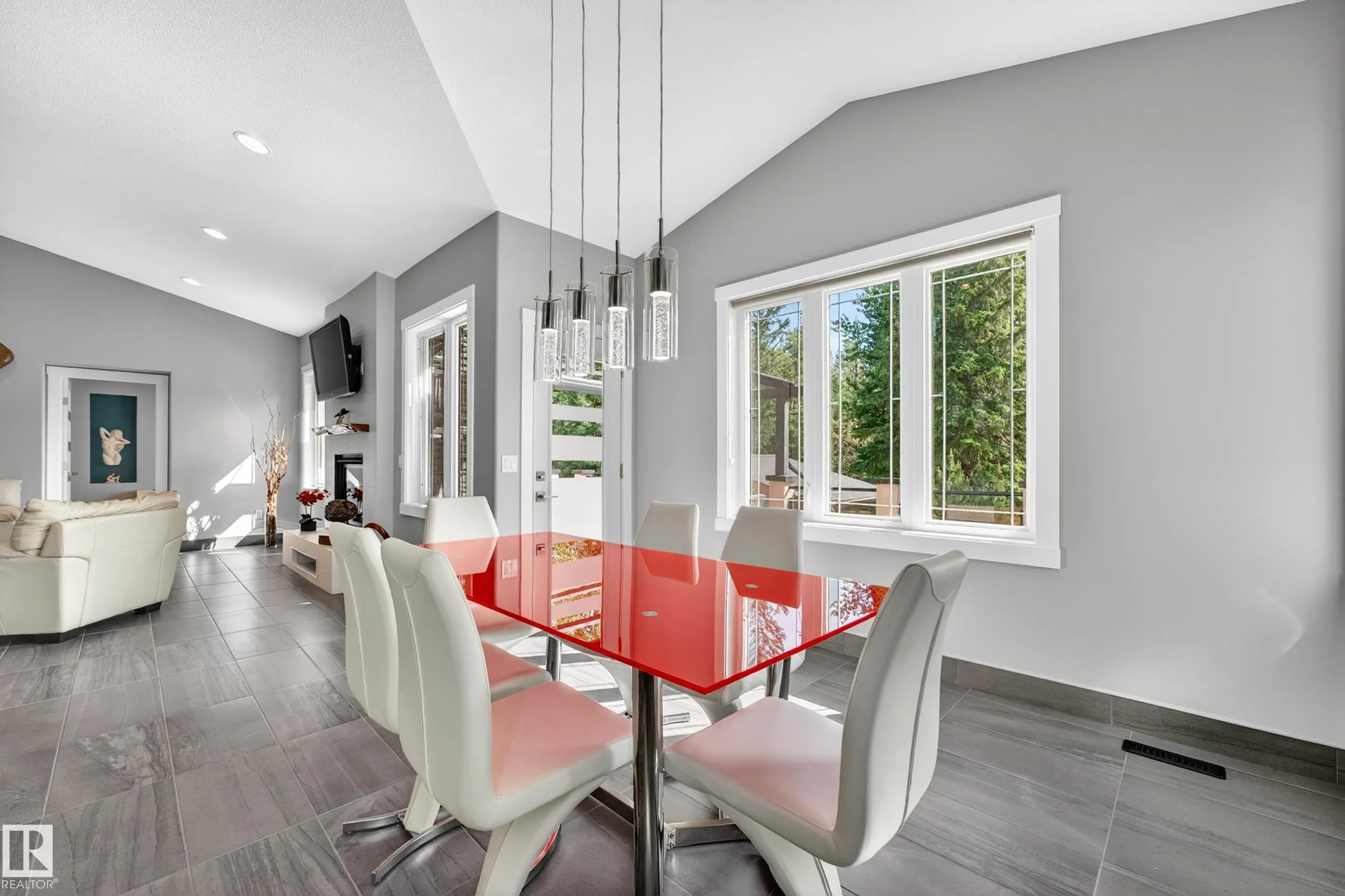 86 53305 RANGE  ROAD 273