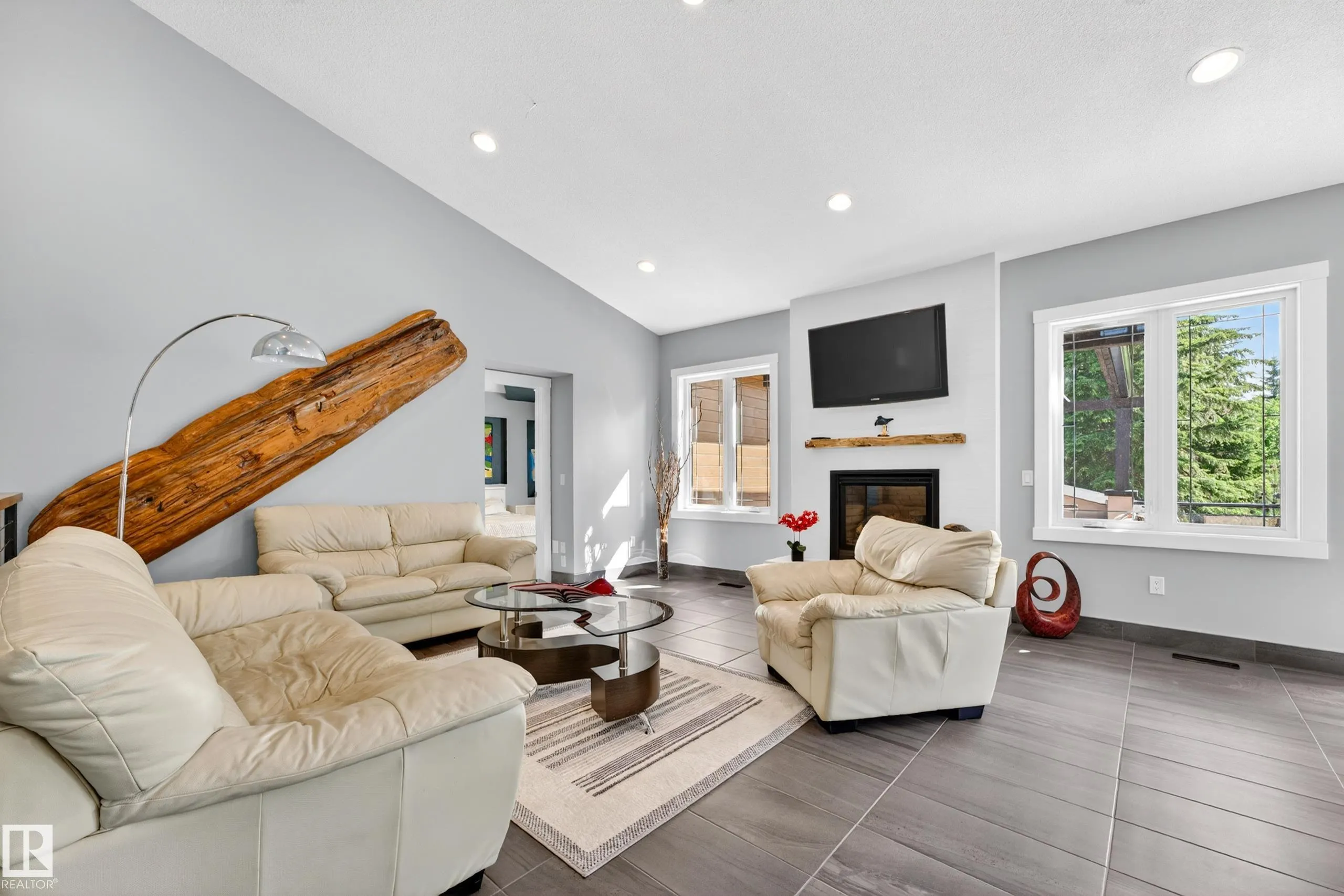 86 53305 RANGE  ROAD 273
