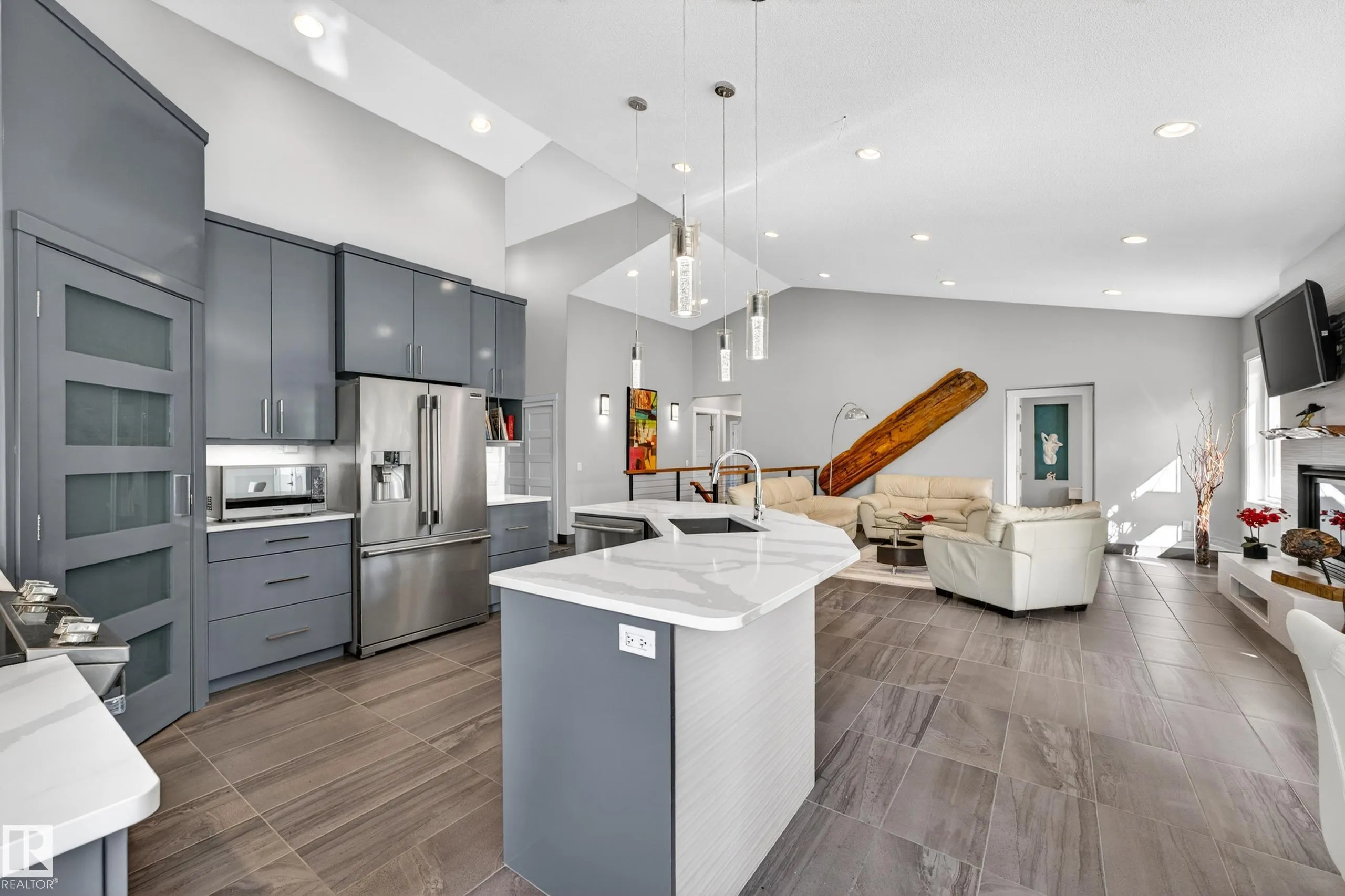 86 53305 RANGE  ROAD 273