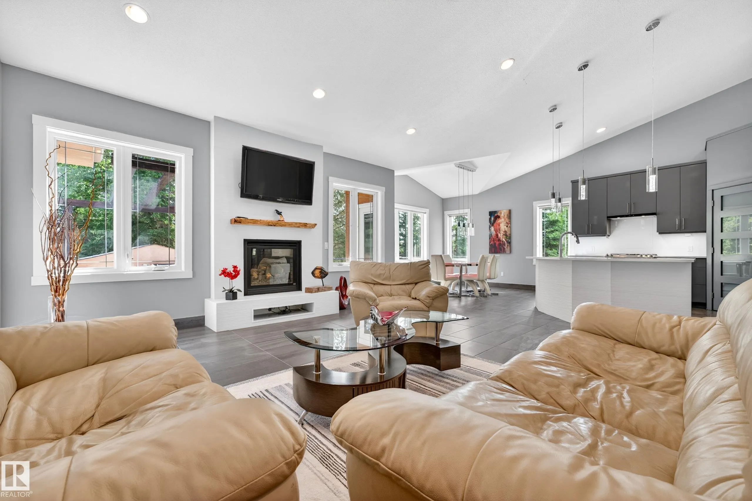 86 53305 RANGE  ROAD 273