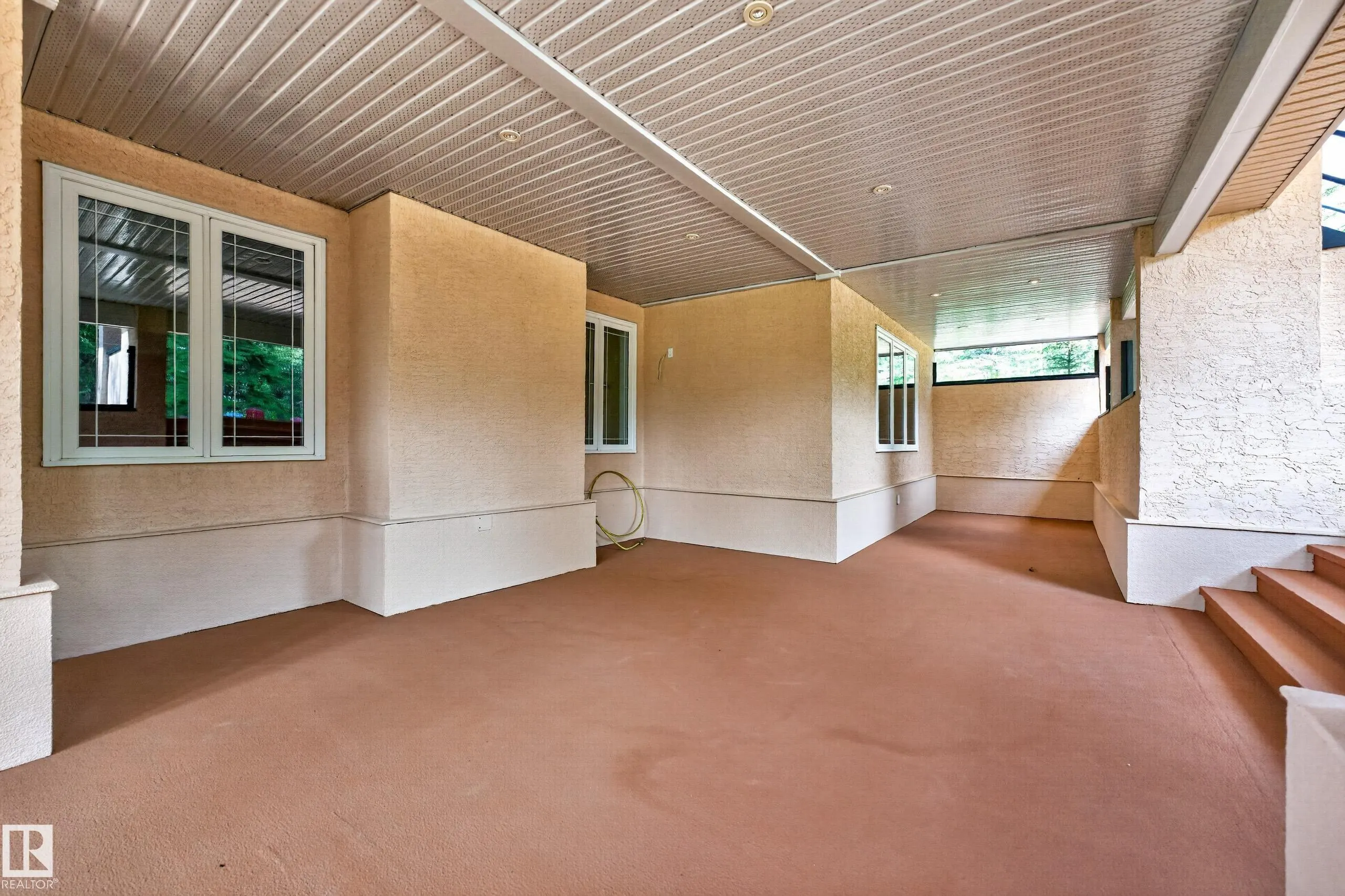 86 53305 RANGE  ROAD 273