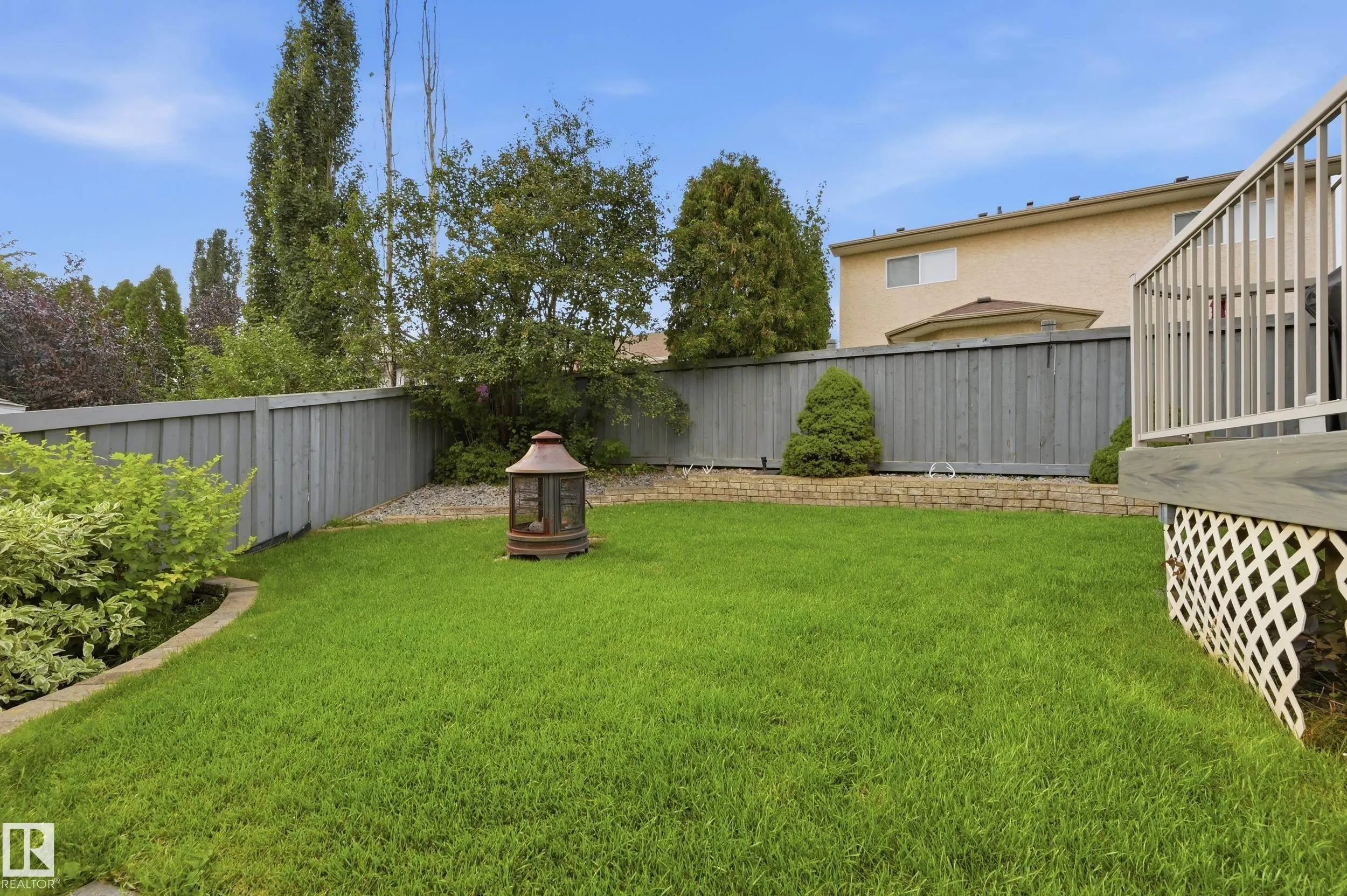 22 OSBORNE Close