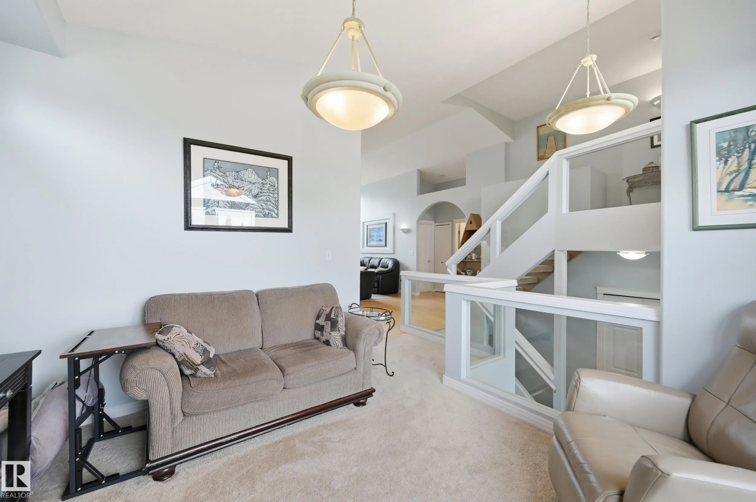 22 OSBORNE Close