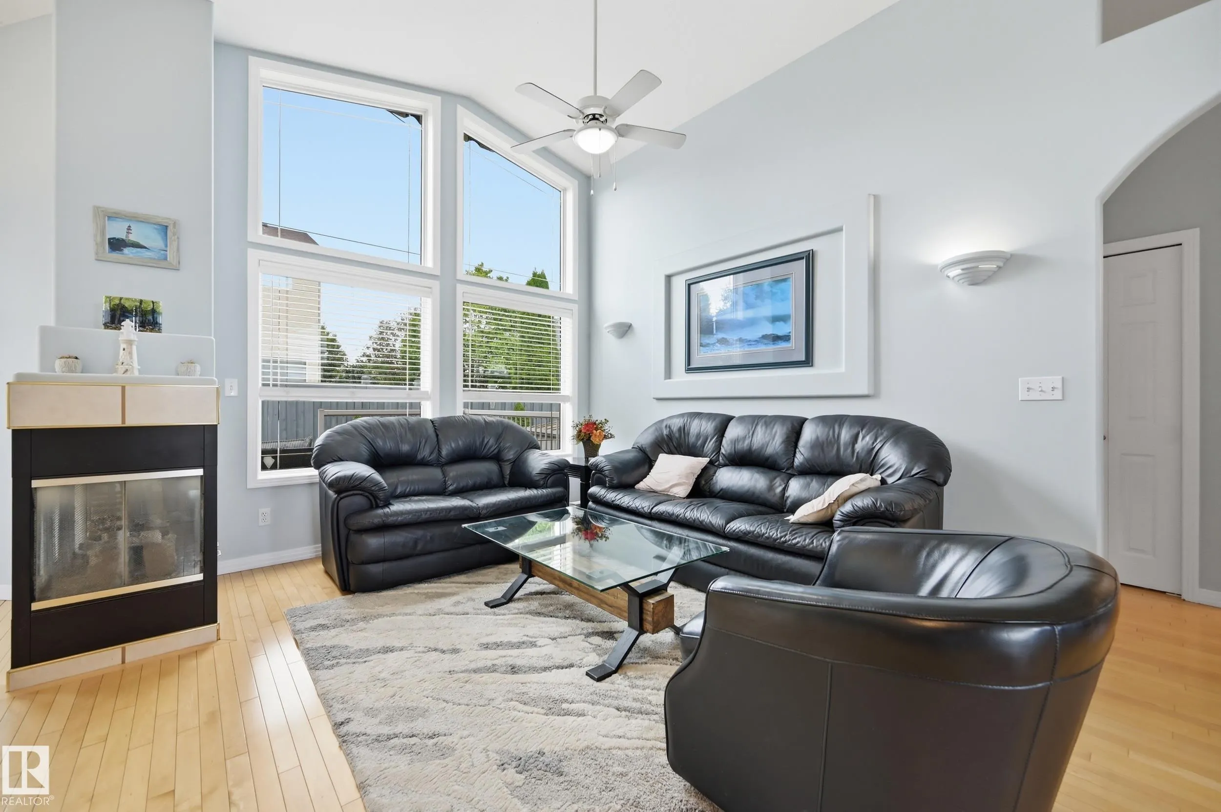 22 OSBORNE Close