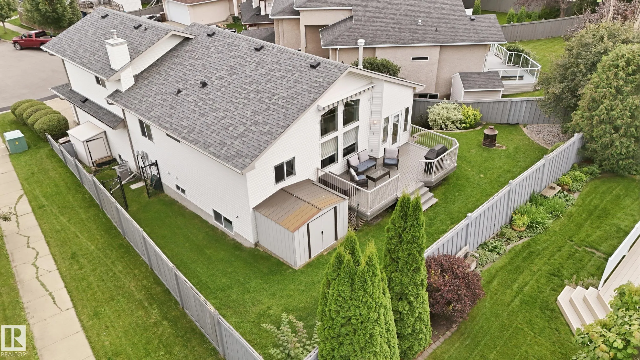 22 OSBORNE Close