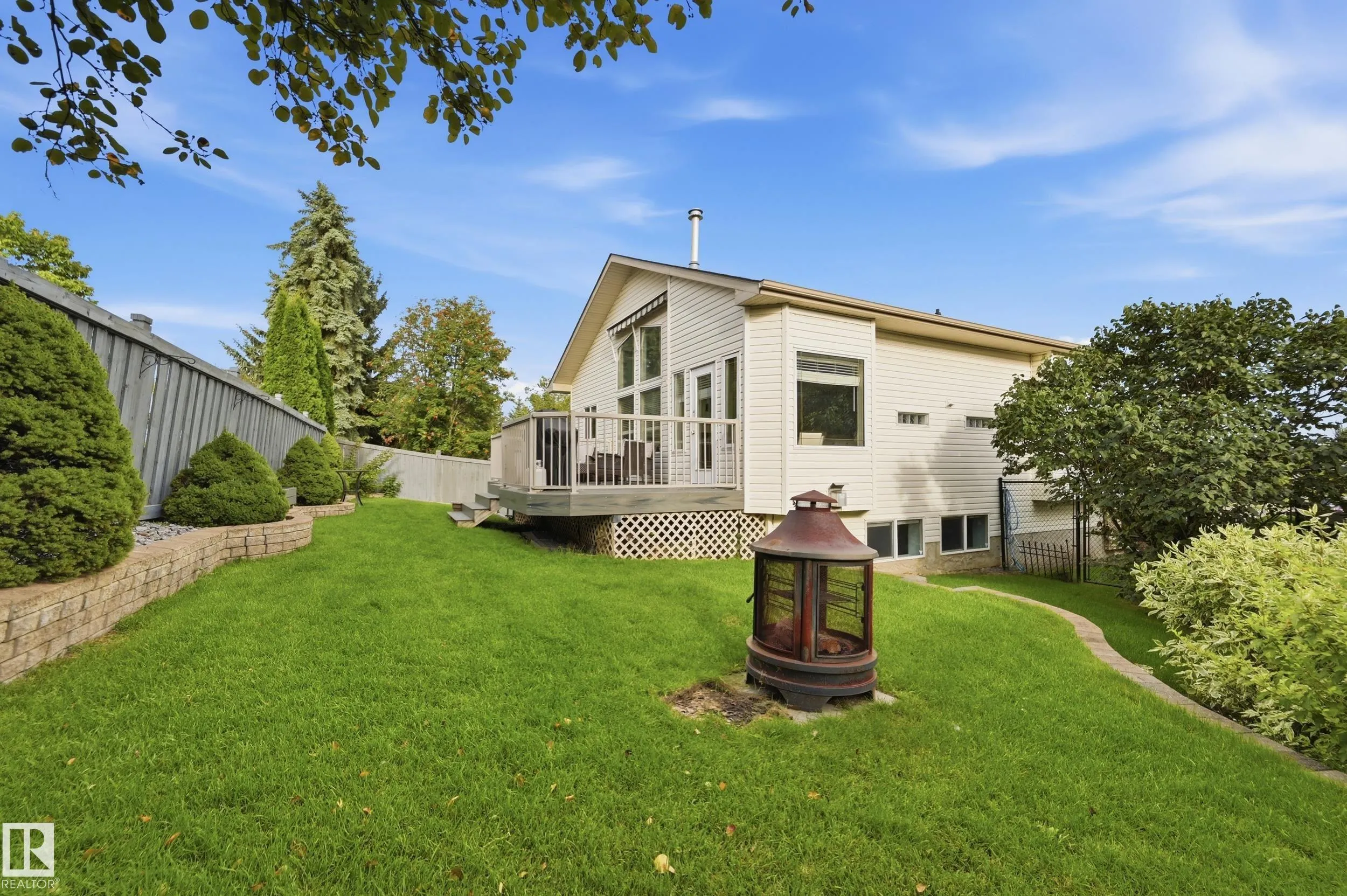 22 OSBORNE Close