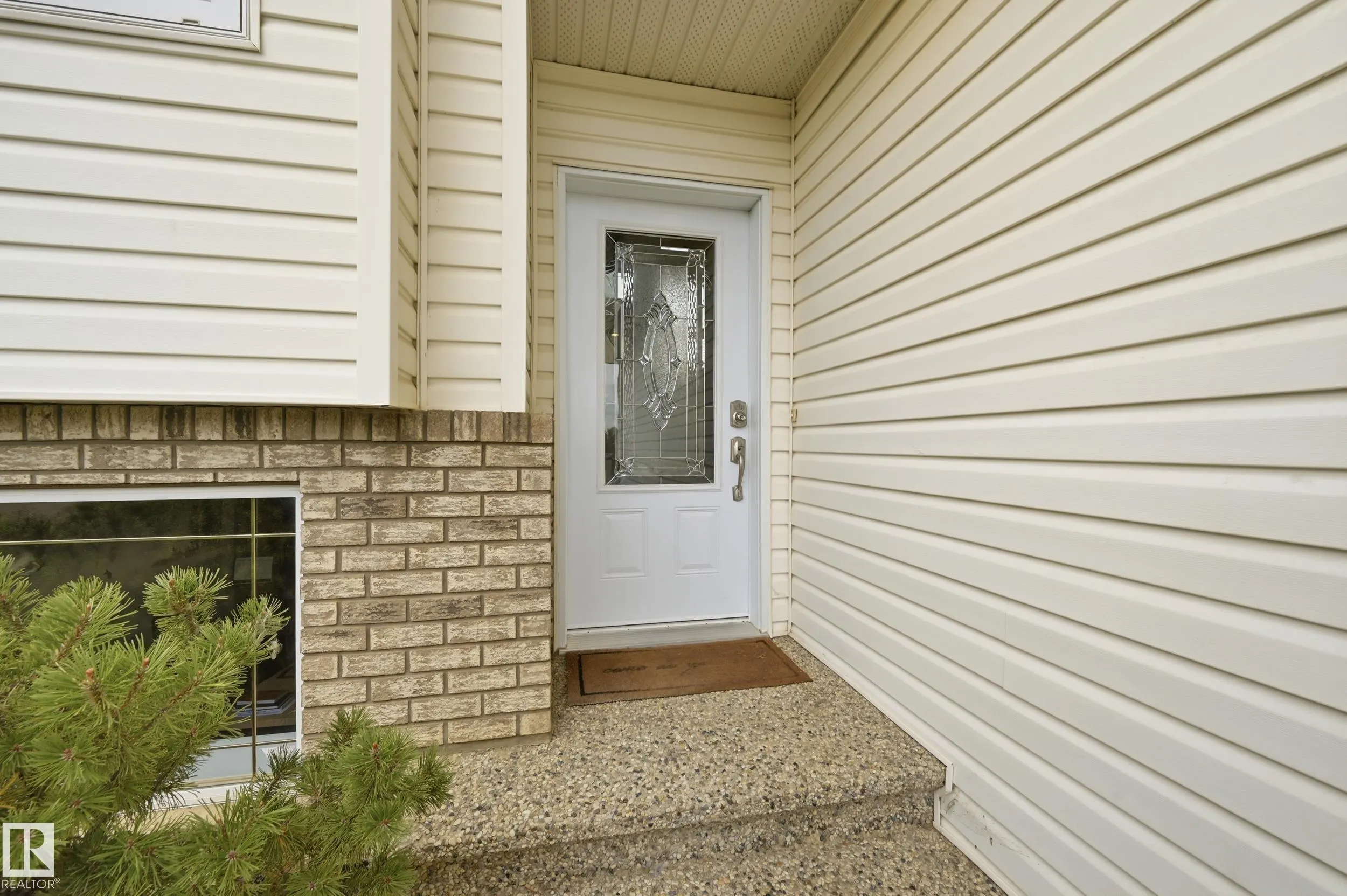 22 OSBORNE Close