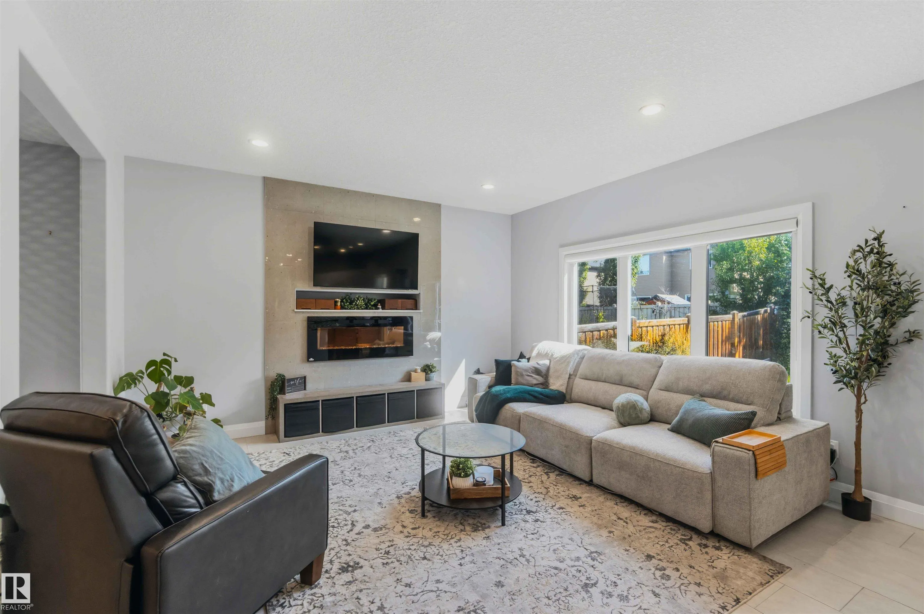 7 ETOILE CRES