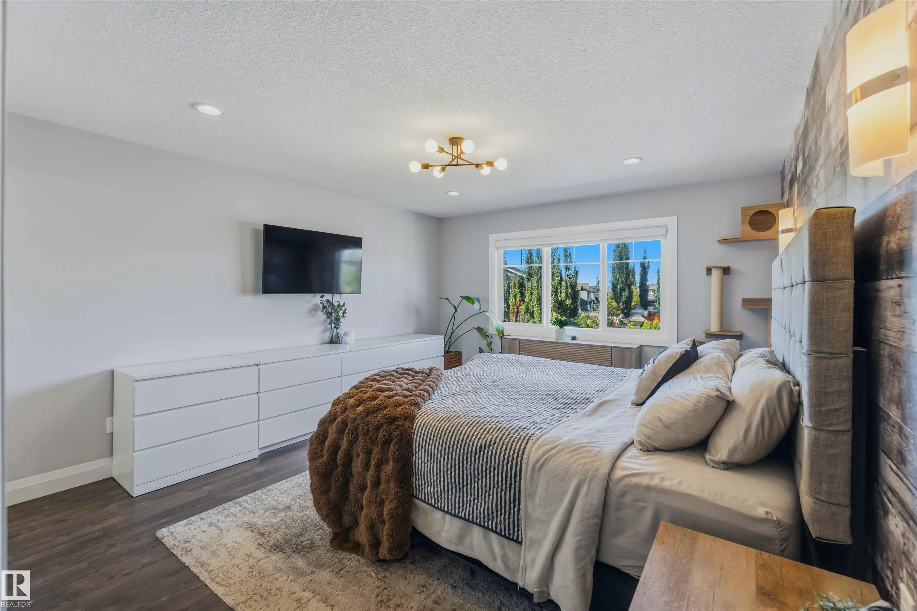 7 ETOILE CRES