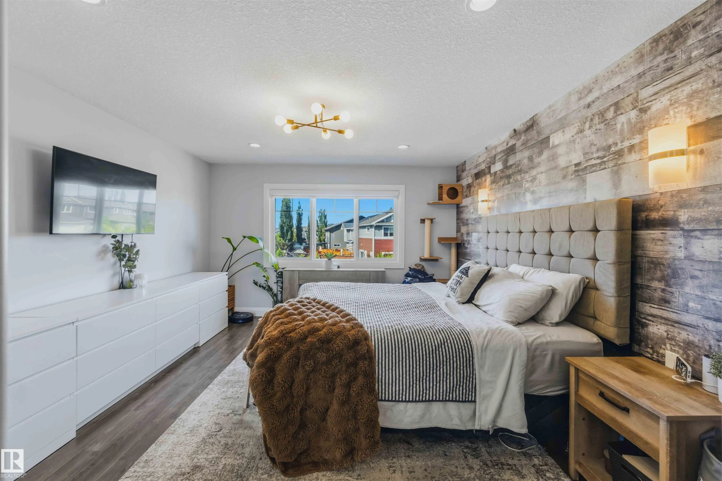 7 ETOILE CRES