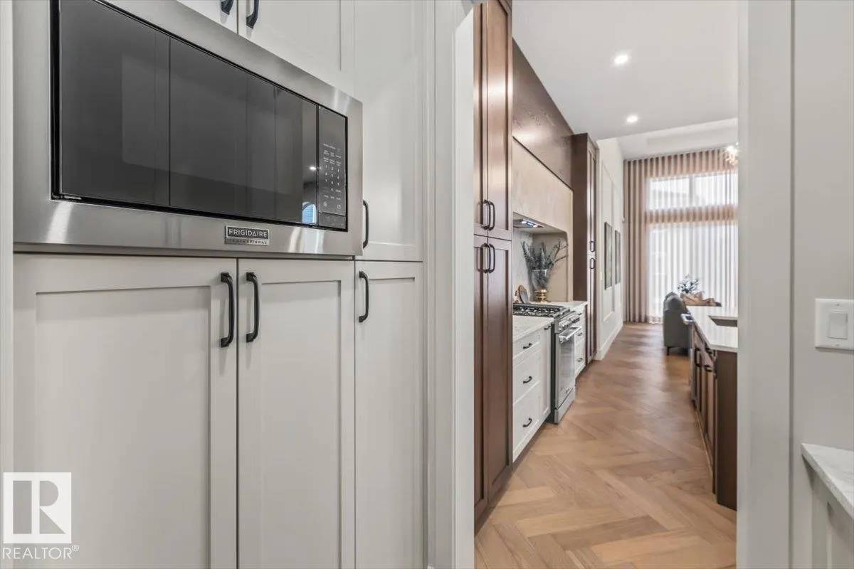 41 ELDRIDGE Point(e)