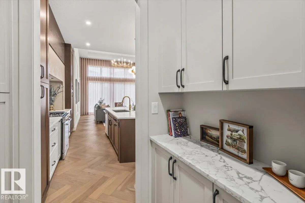 41 ELDRIDGE Point(e)