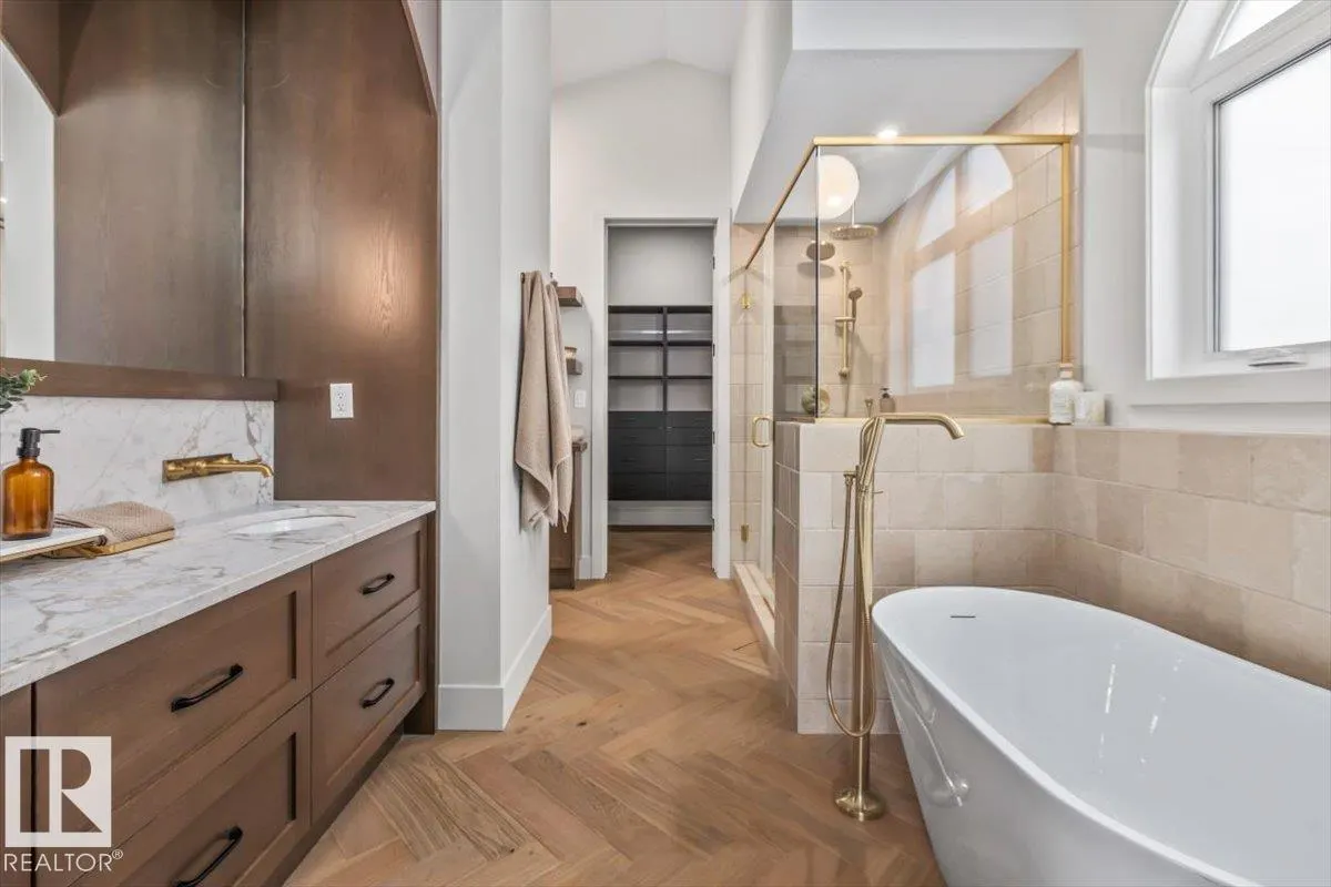 41 ELDRIDGE Point(e)