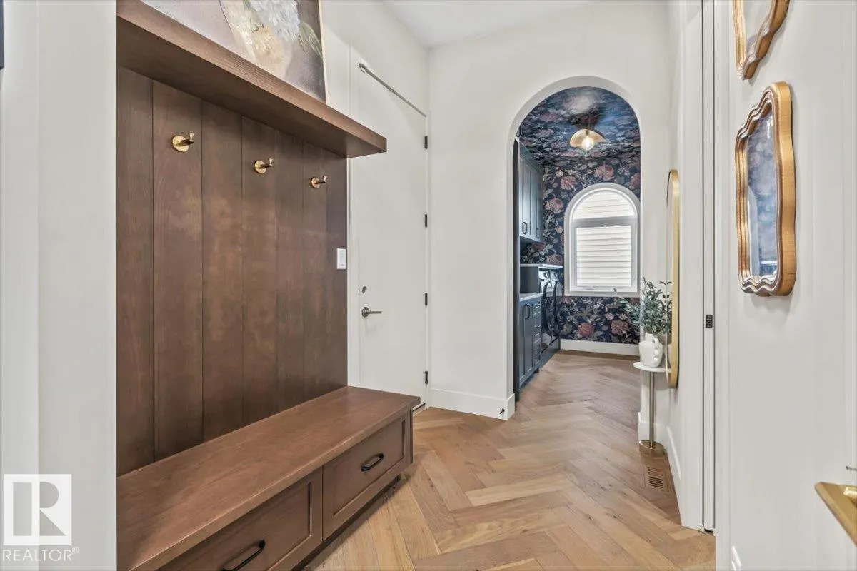 41 ELDRIDGE Point(e)