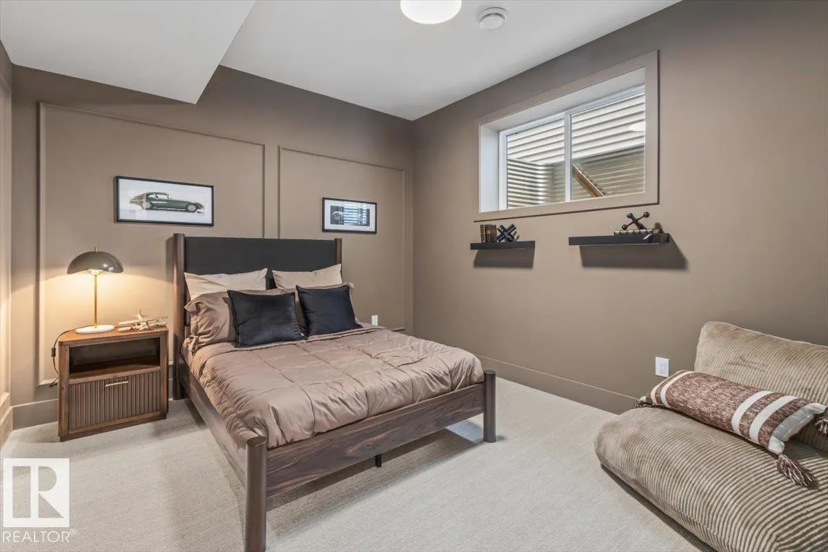 41 ELDRIDGE Point(e)