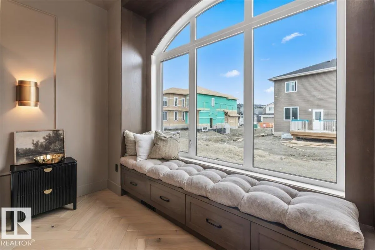 41 ELDRIDGE Point(e)