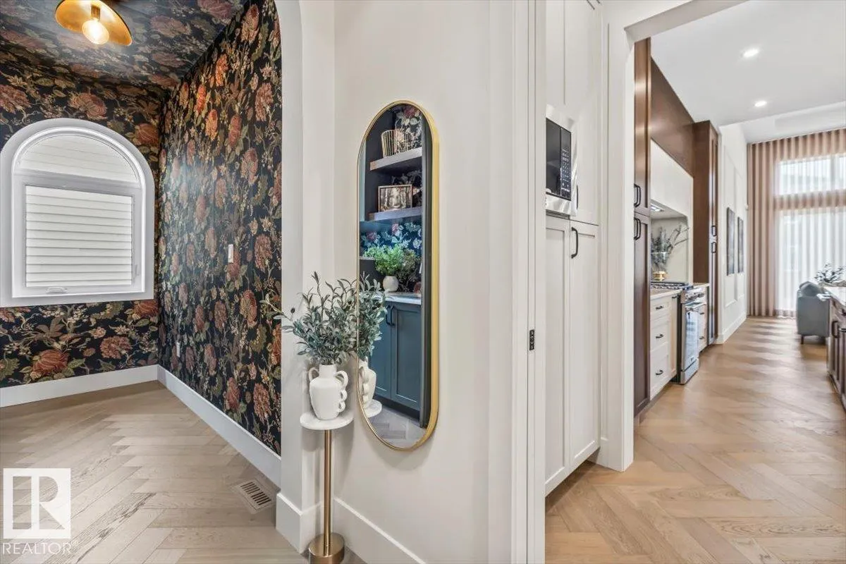 41 ELDRIDGE Point(e)