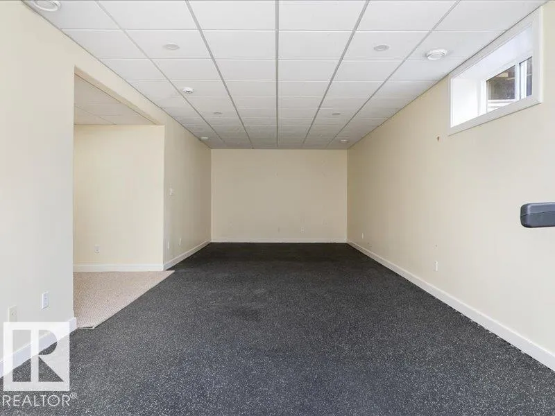 496 RAVINE Court