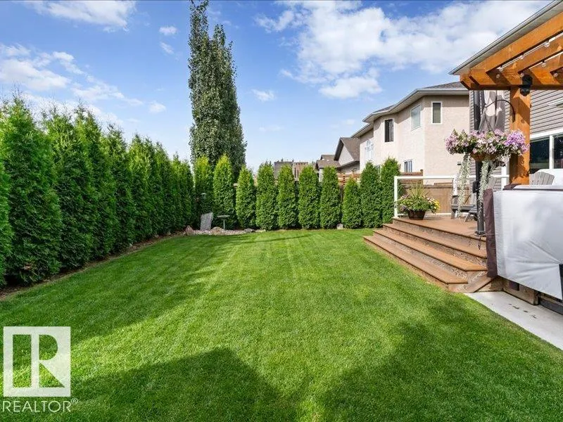 496 RAVINE Court