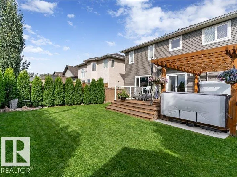 496 RAVINE Court