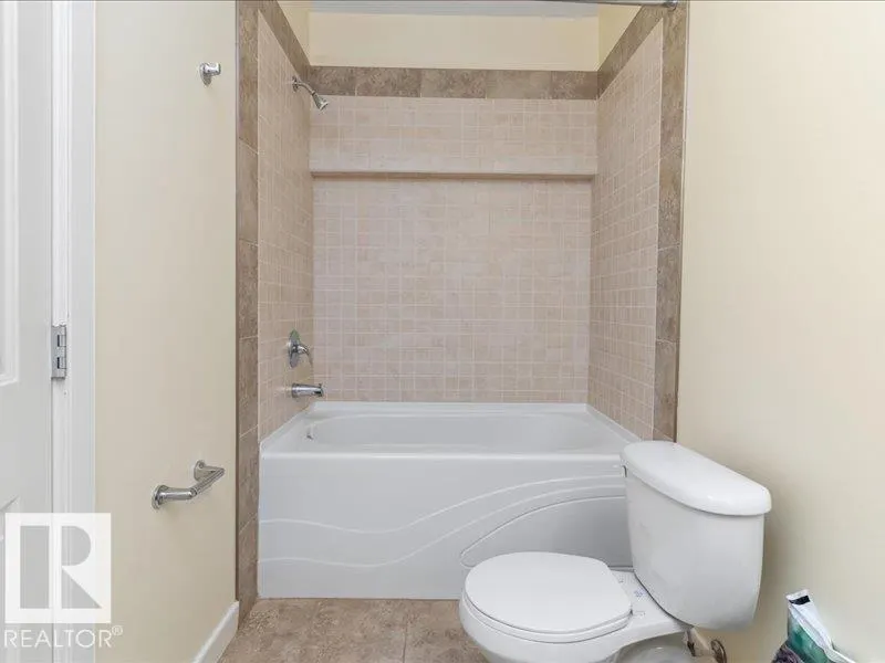 496 RAVINE Court