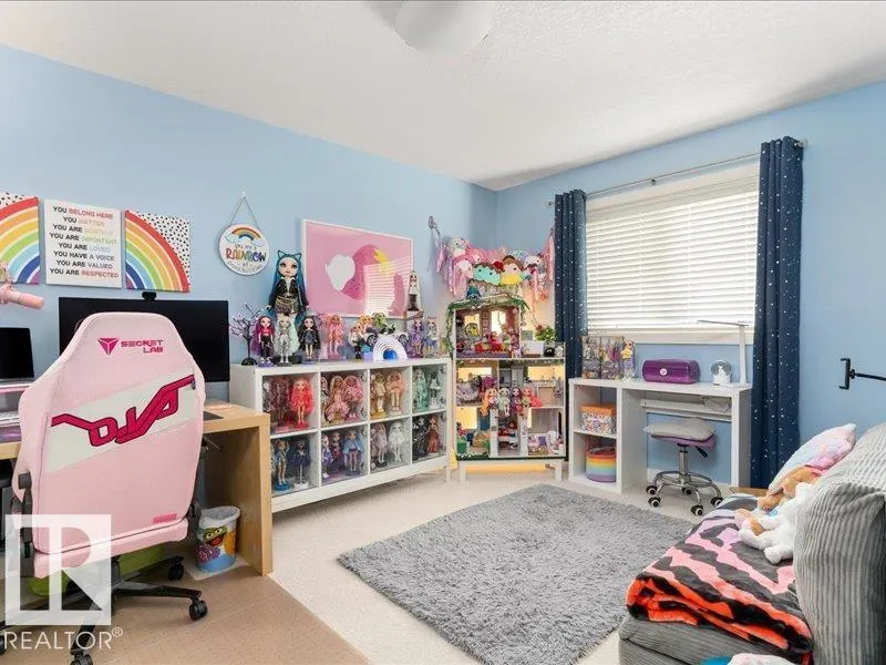 496 RAVINE Court