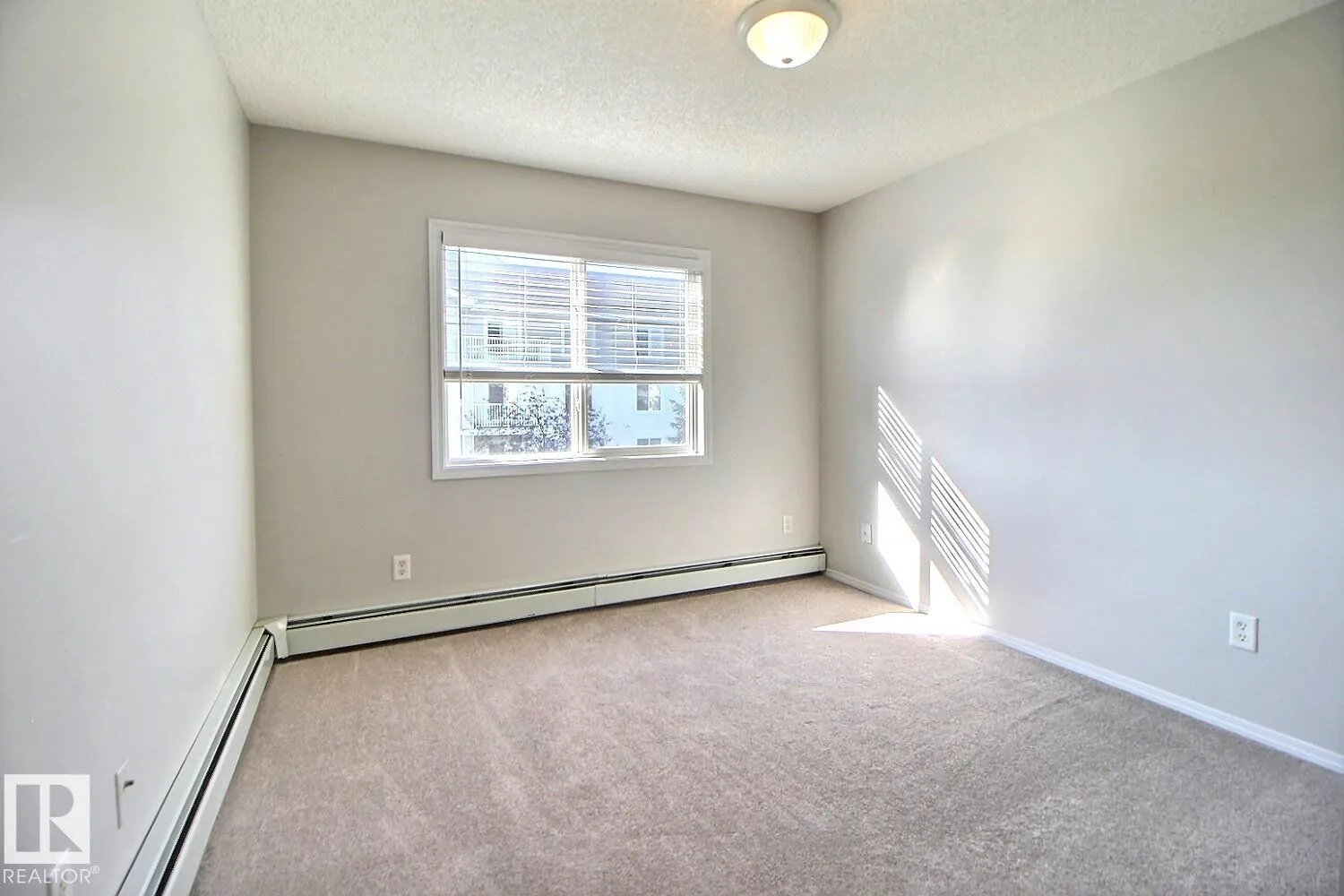 70 WOODSMERE