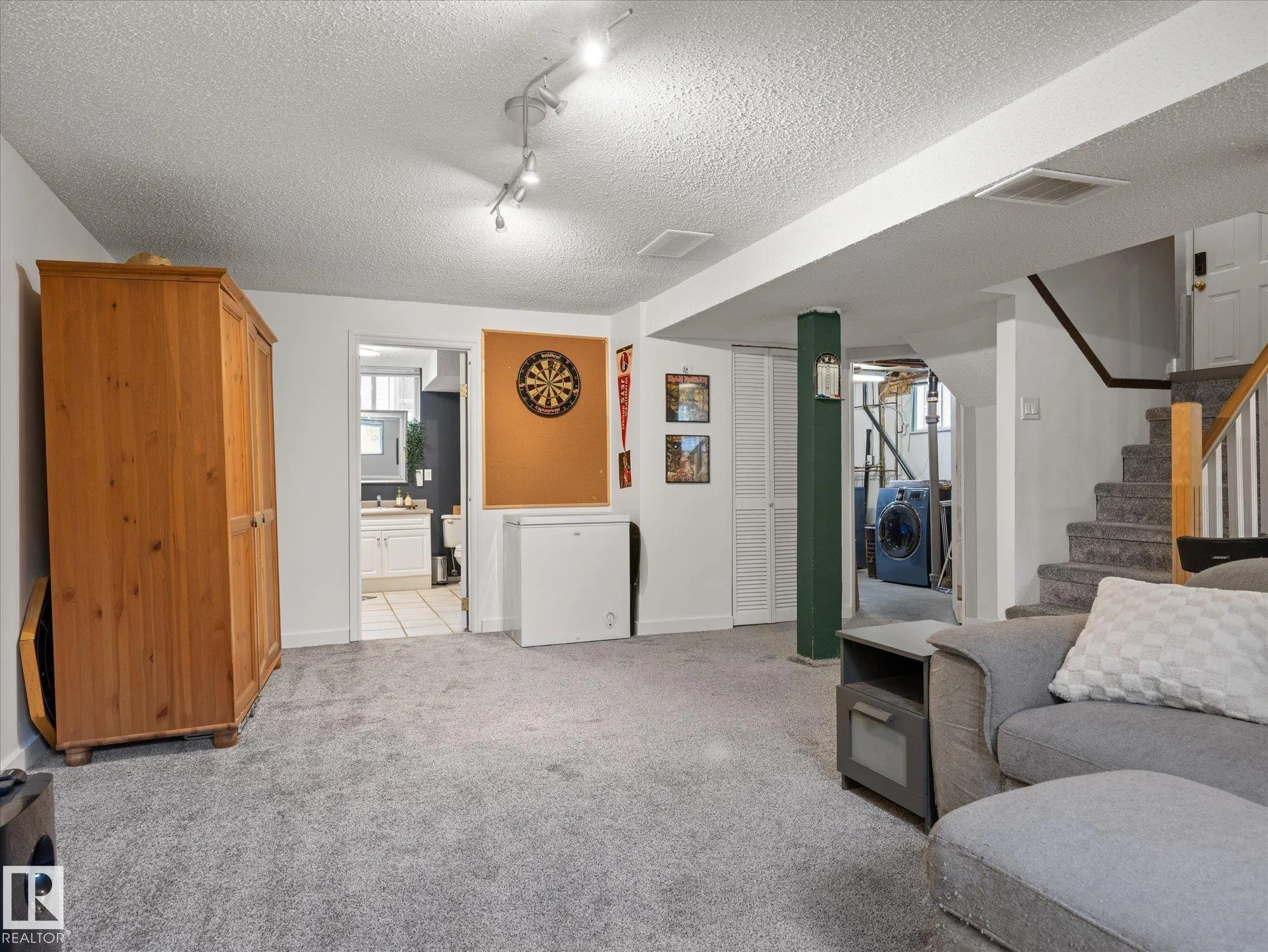 13507 110A Avenue