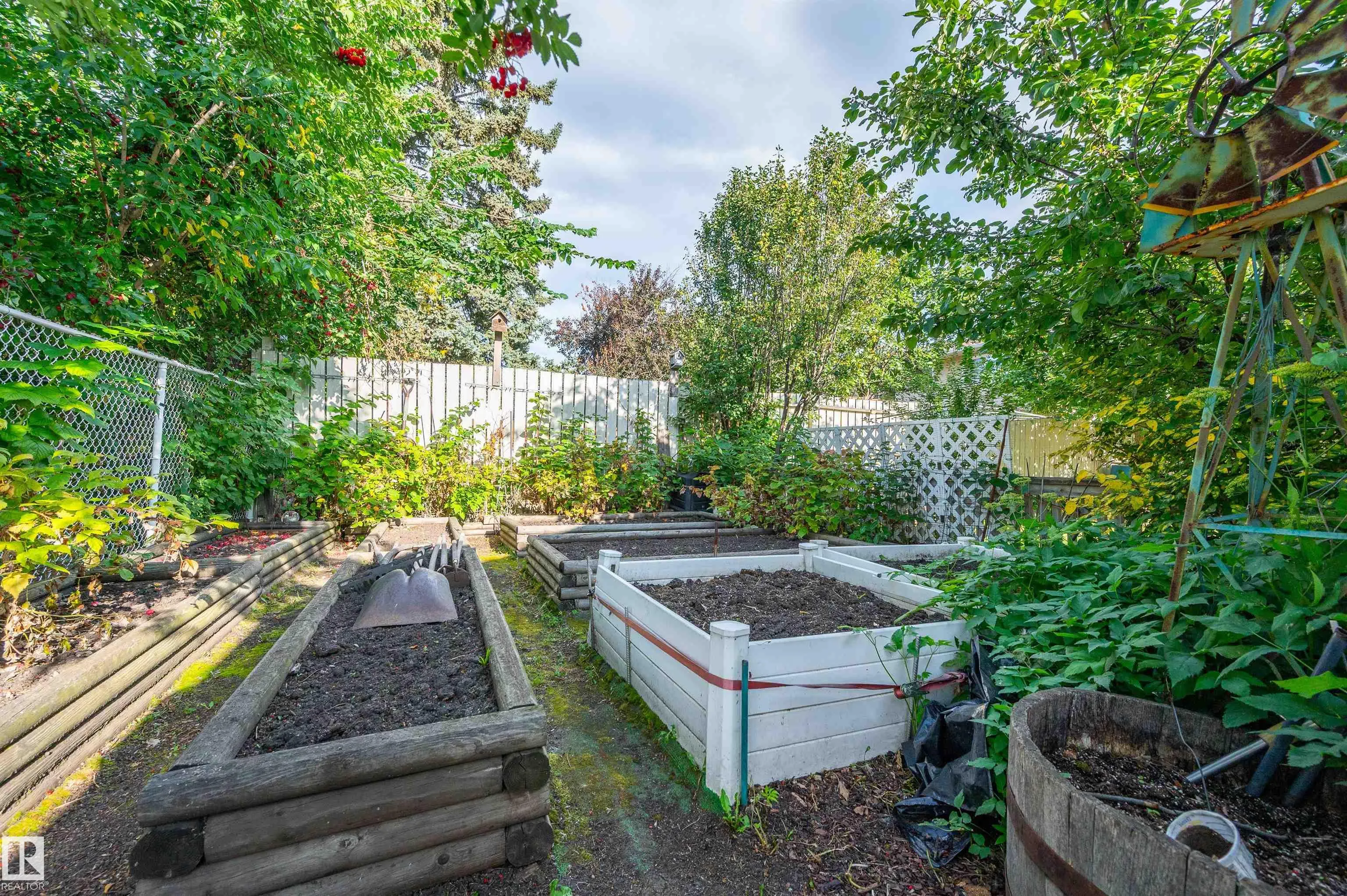 66 MEADOWBROOK Road