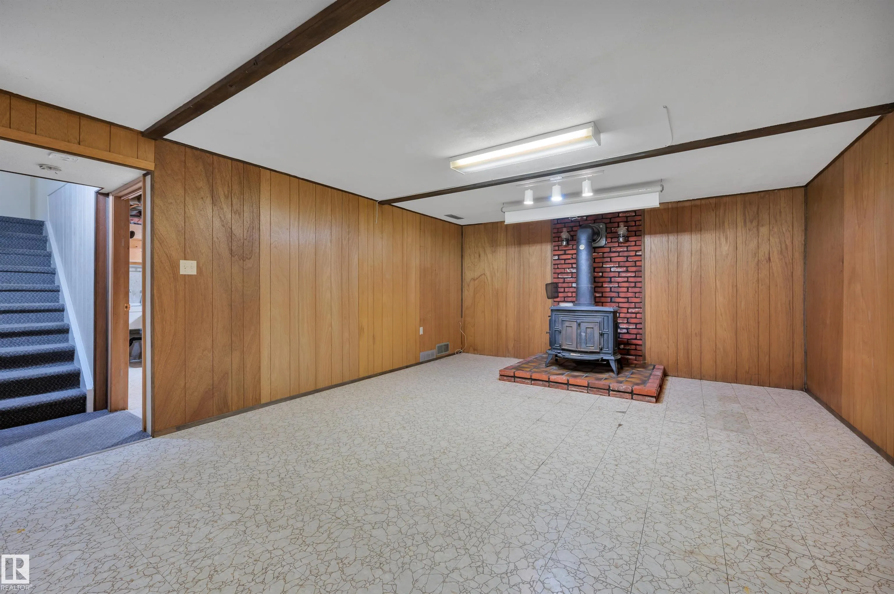 66 MEADOWBROOK Road