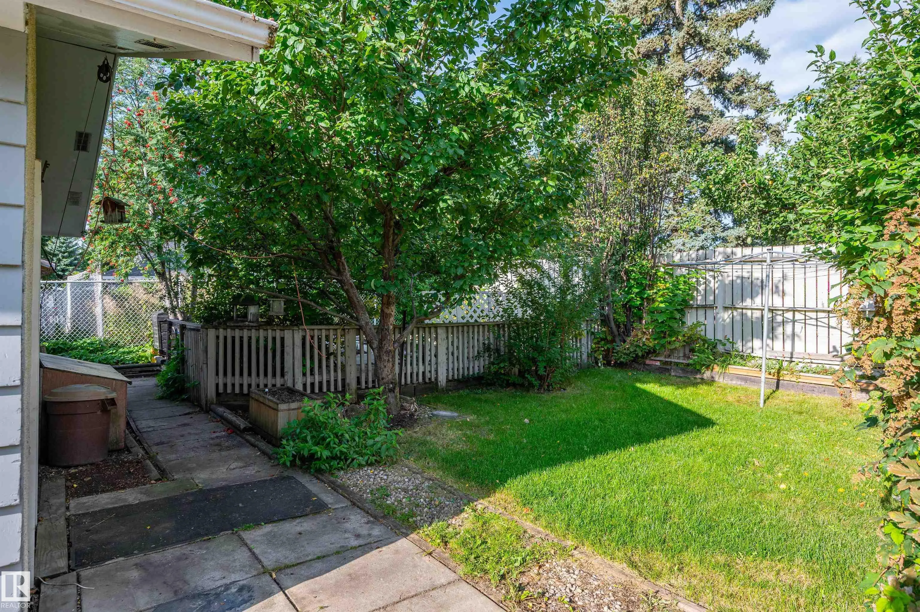 66 MEADOWBROOK Road