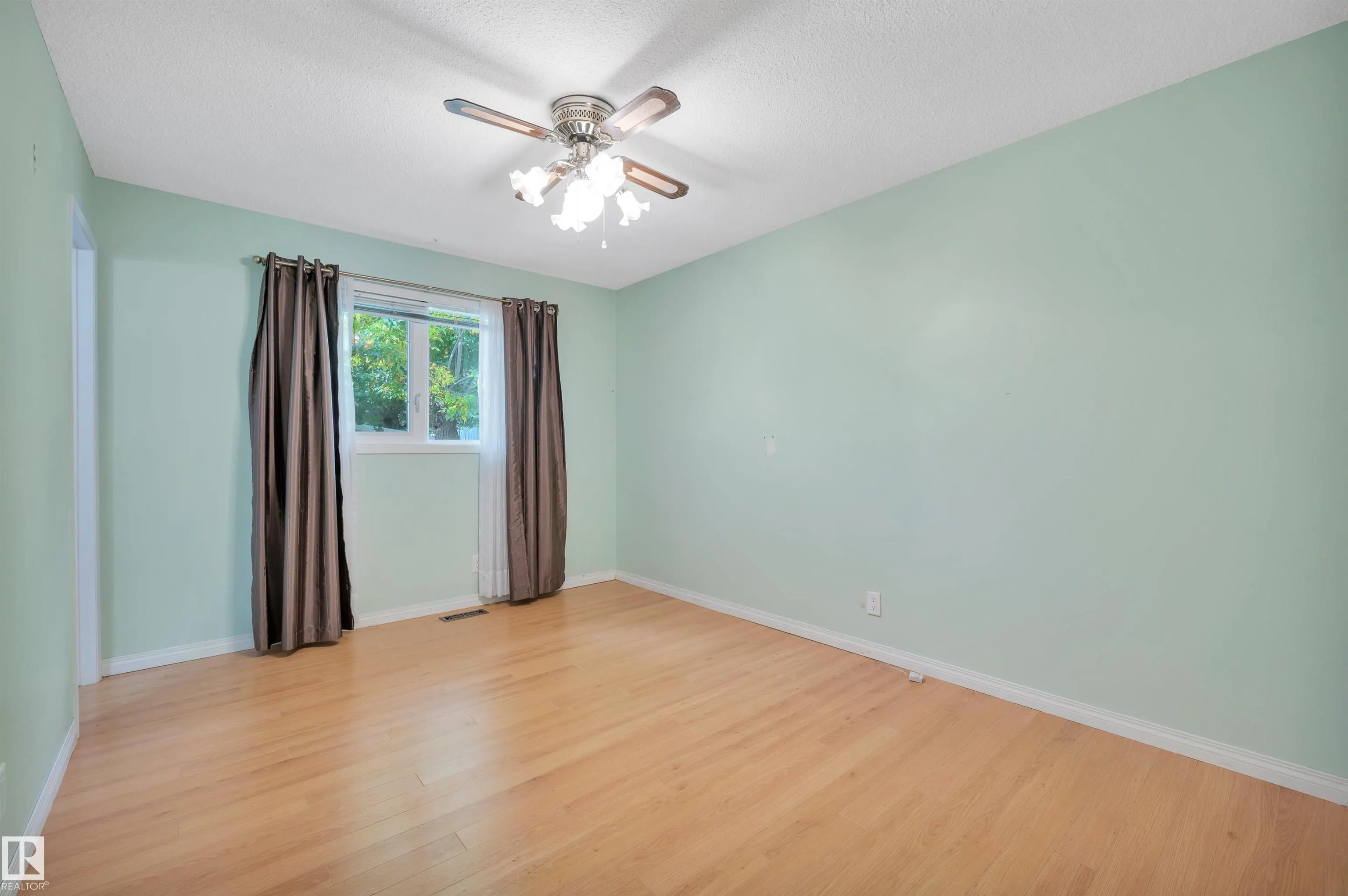 66 MEADOWBROOK Road