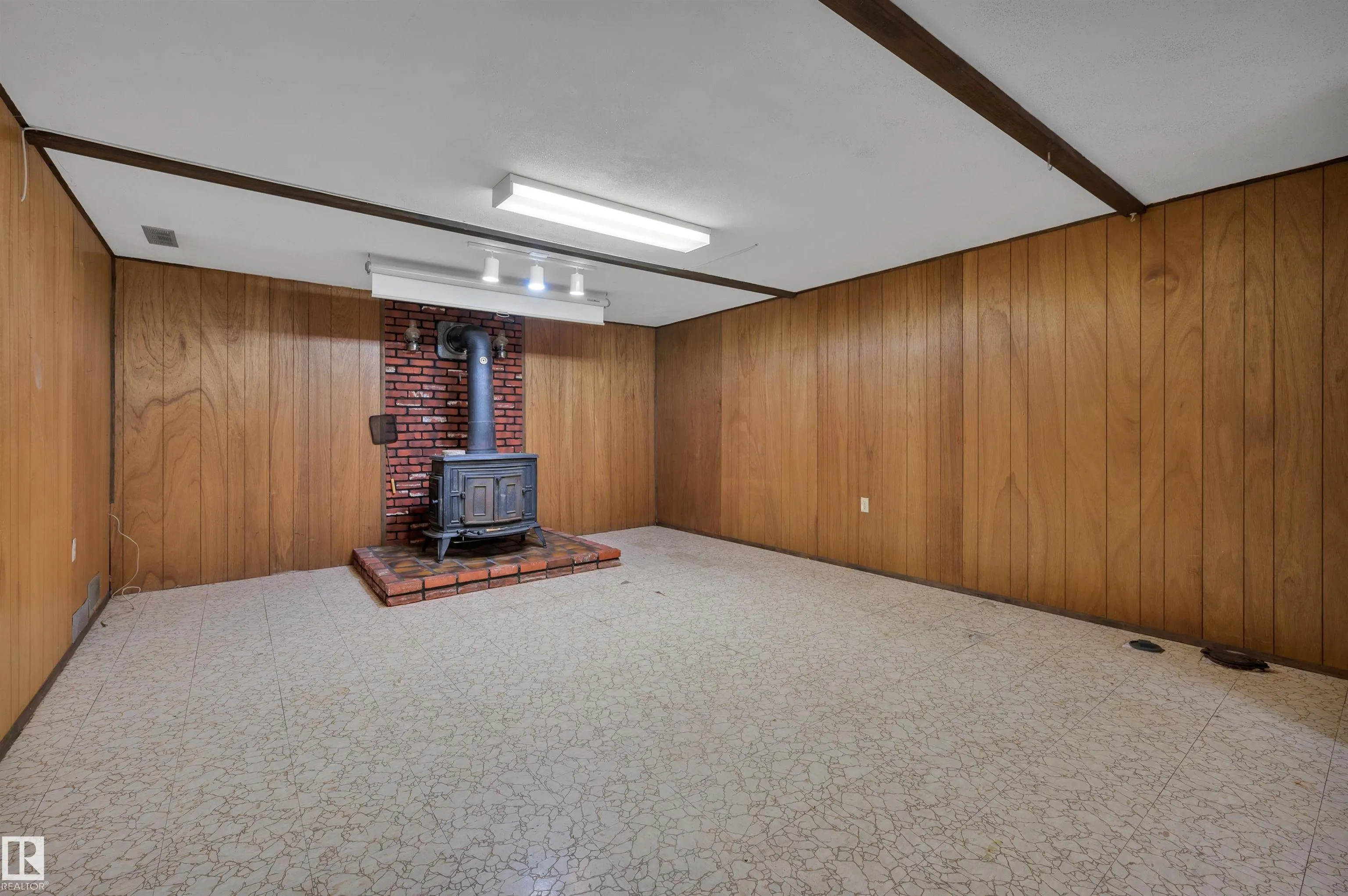 66 MEADOWBROOK Road