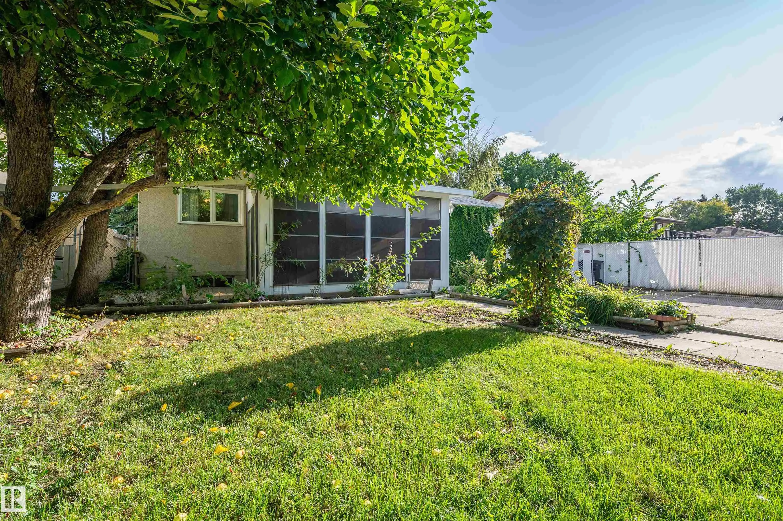 66 MEADOWBROOK Road