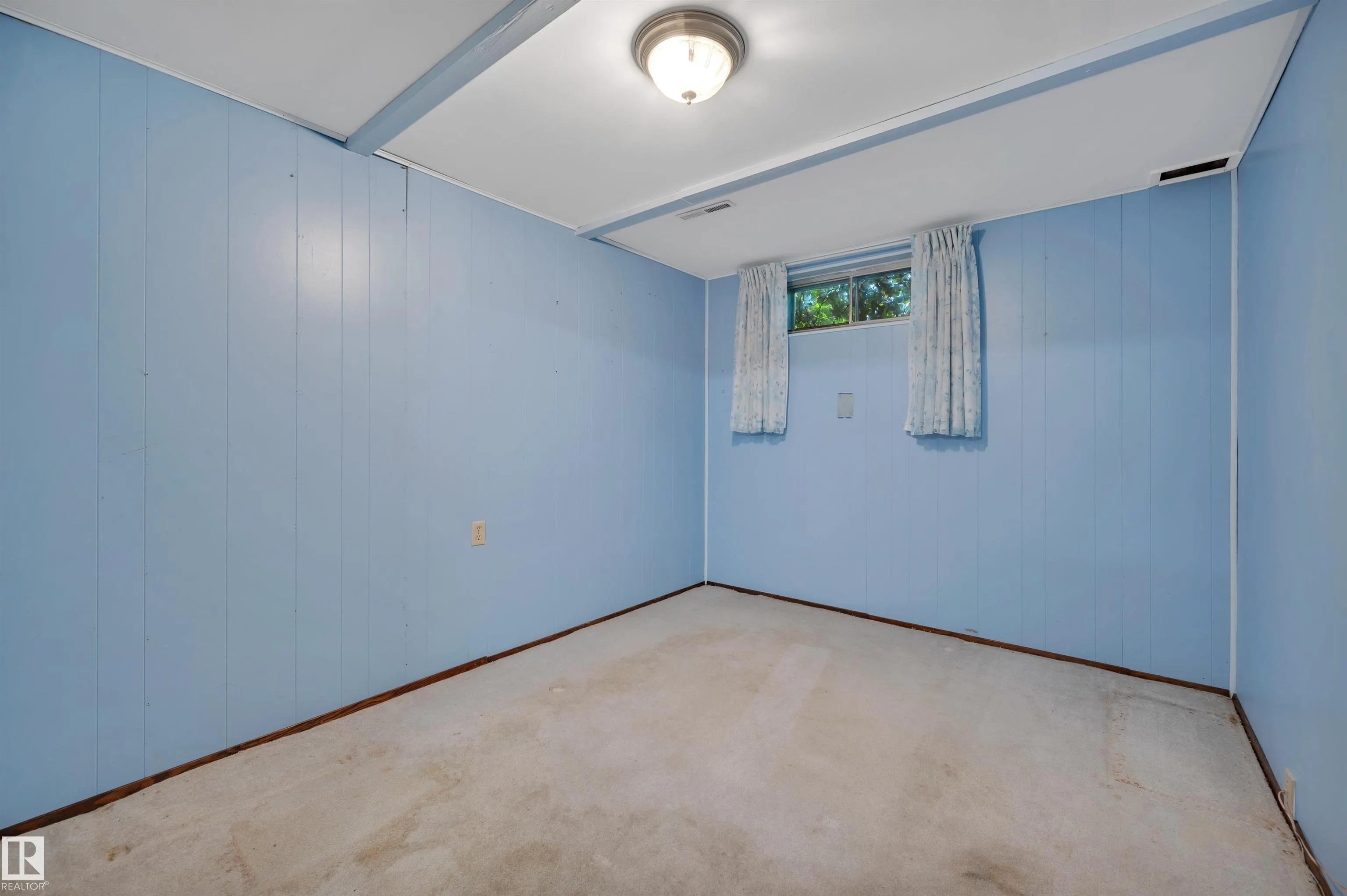66 MEADOWBROOK Road