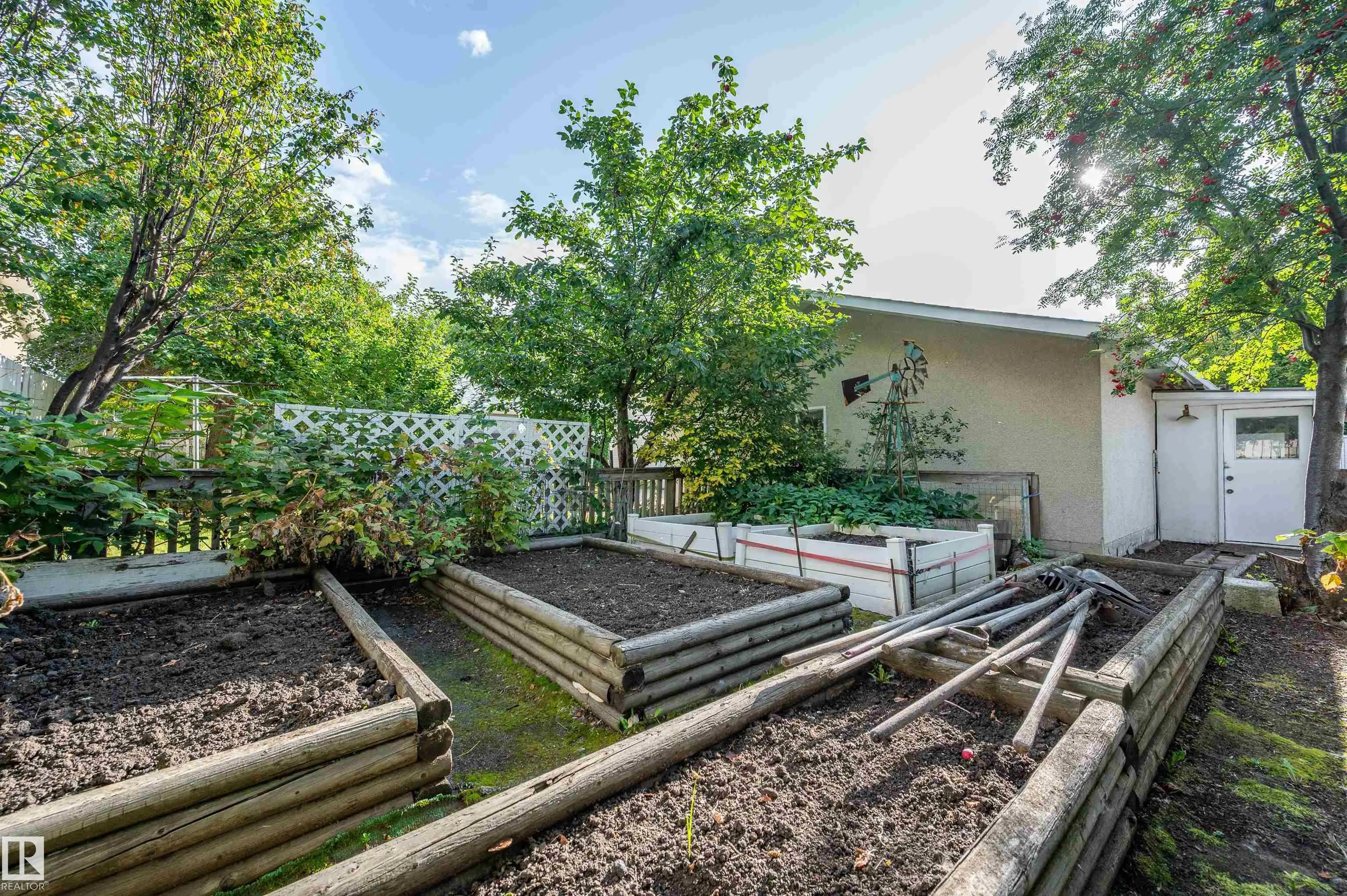 66 MEADOWBROOK Road
