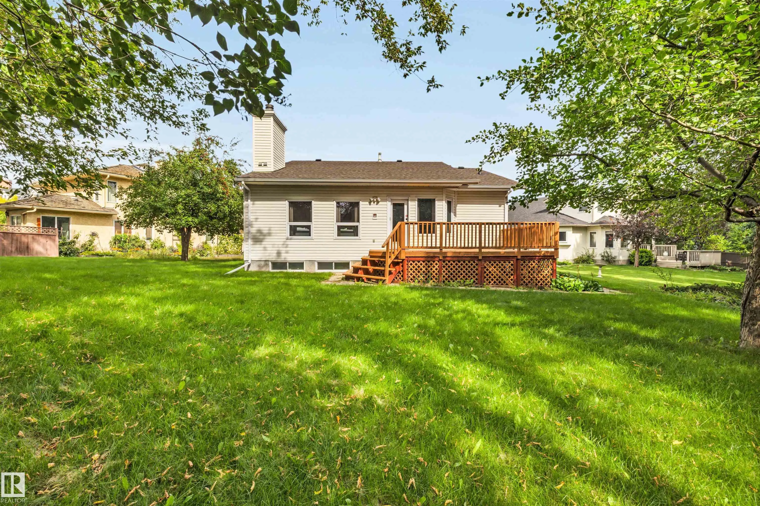 12 A INVERMERE Place