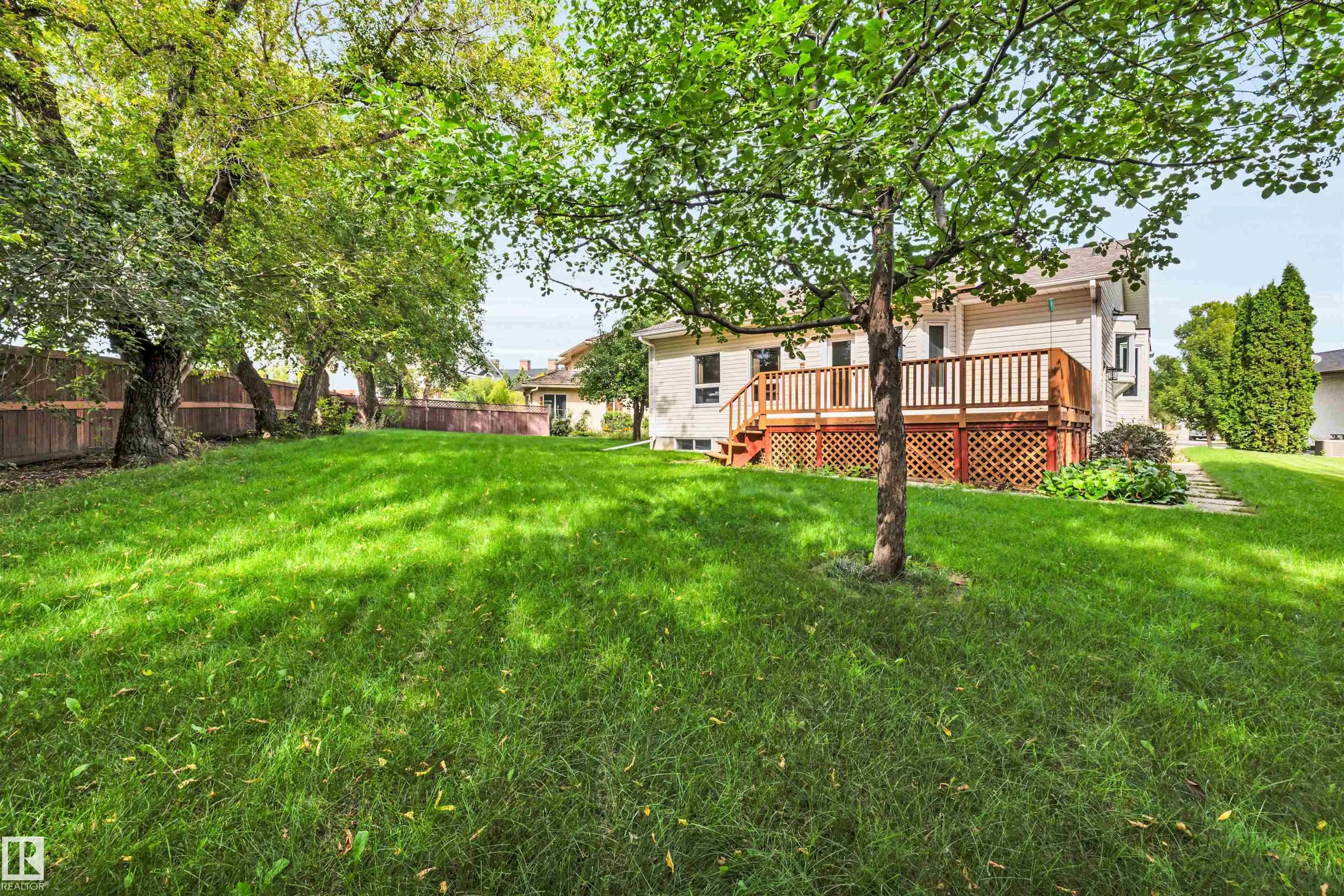 12 A INVERMERE Place
