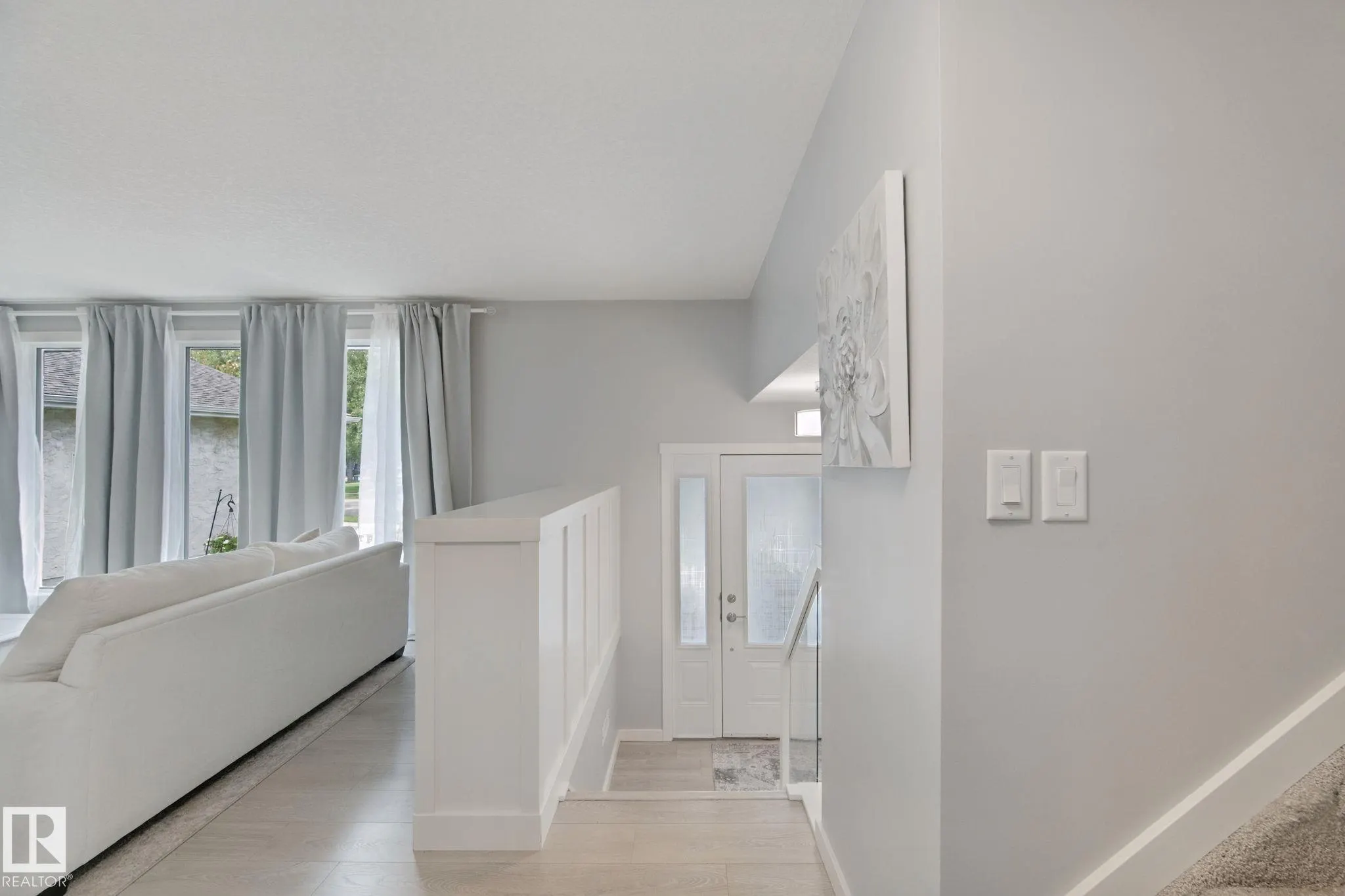 5 LABELLE Crescent