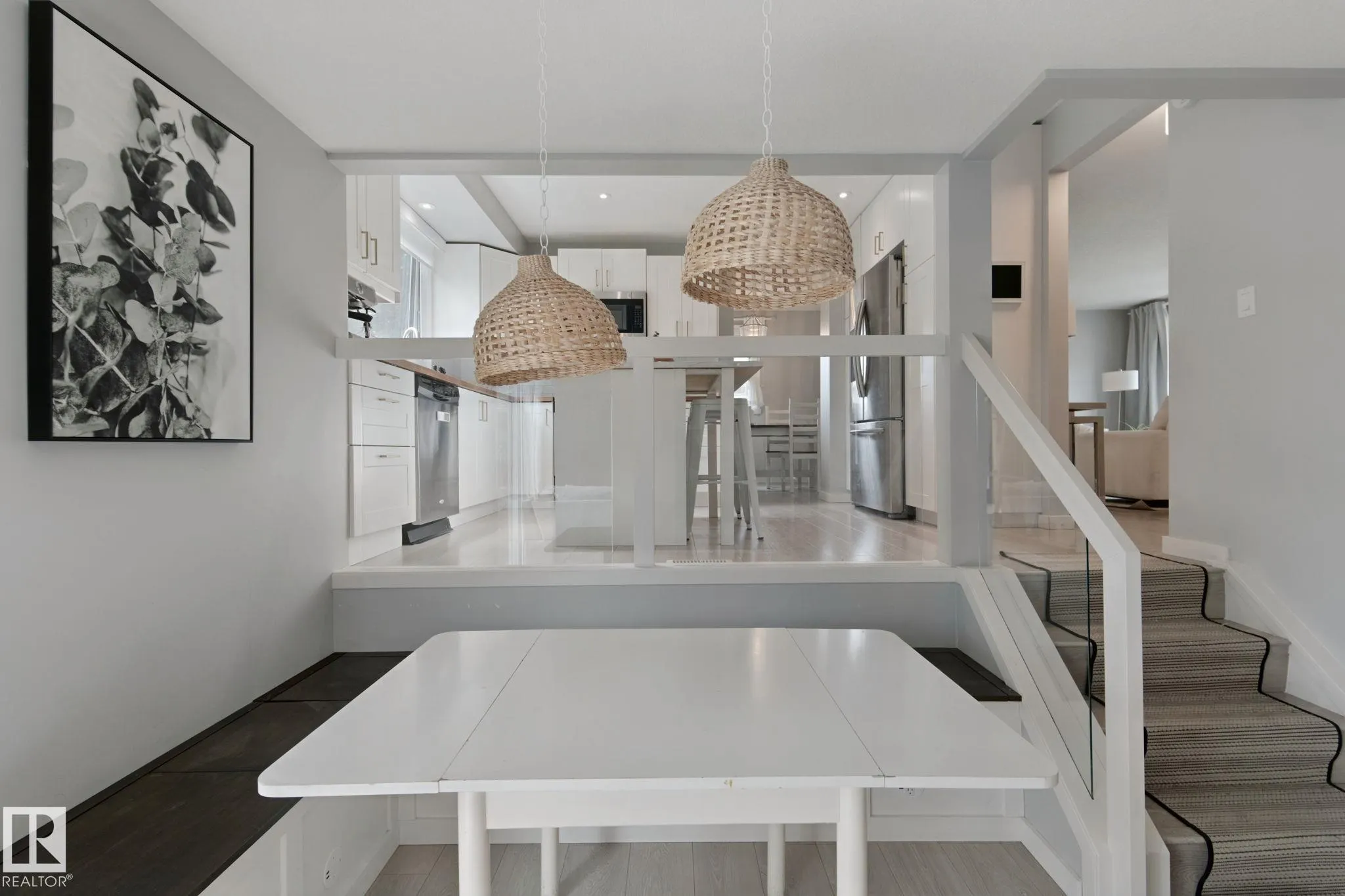 5 LABELLE Crescent