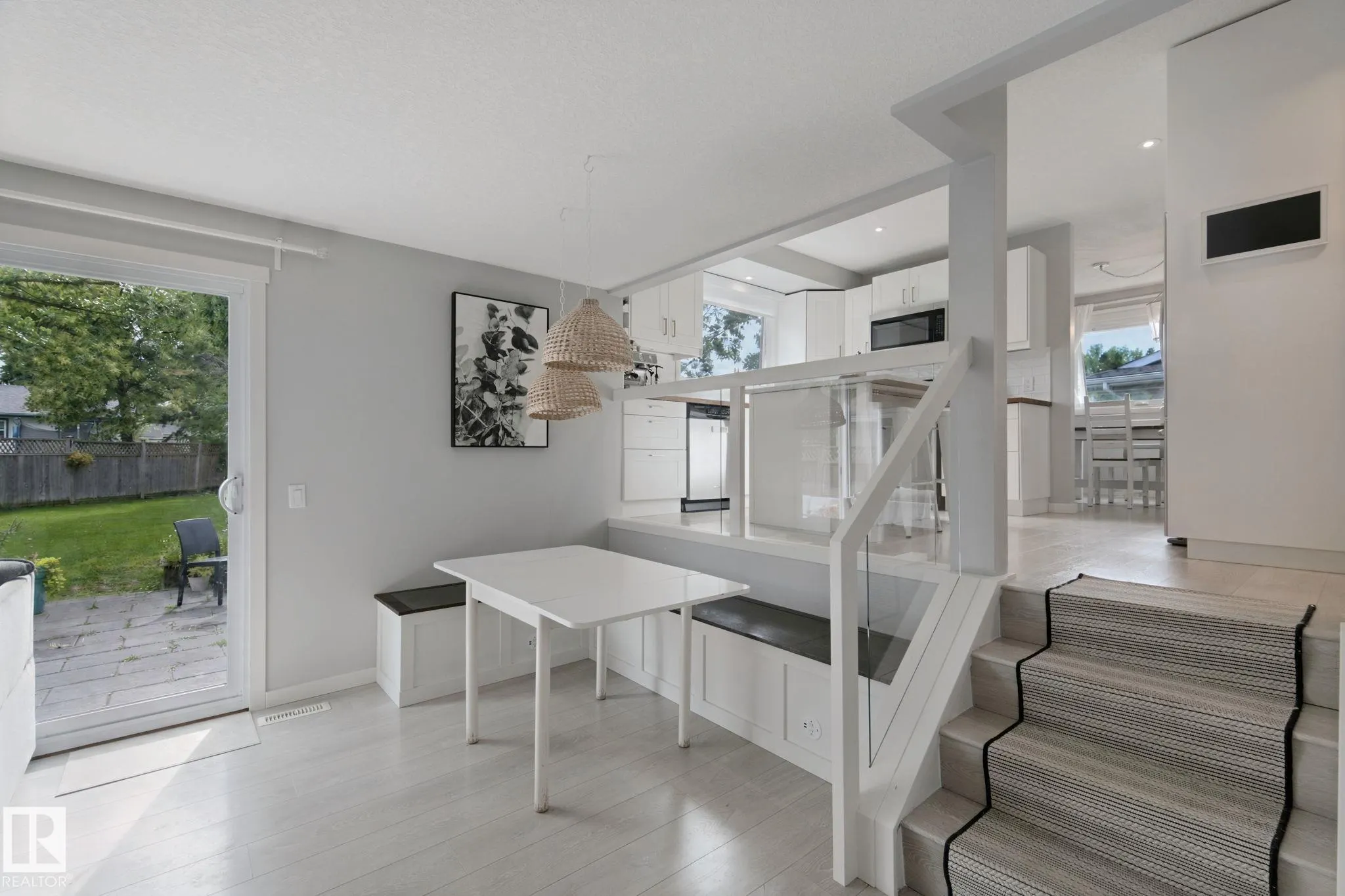 5 LABELLE Crescent