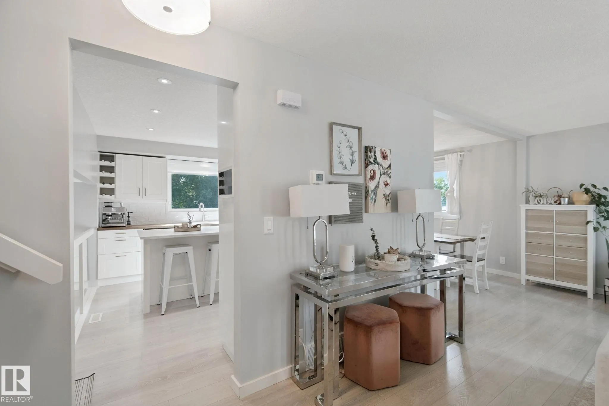 5 LABELLE Crescent