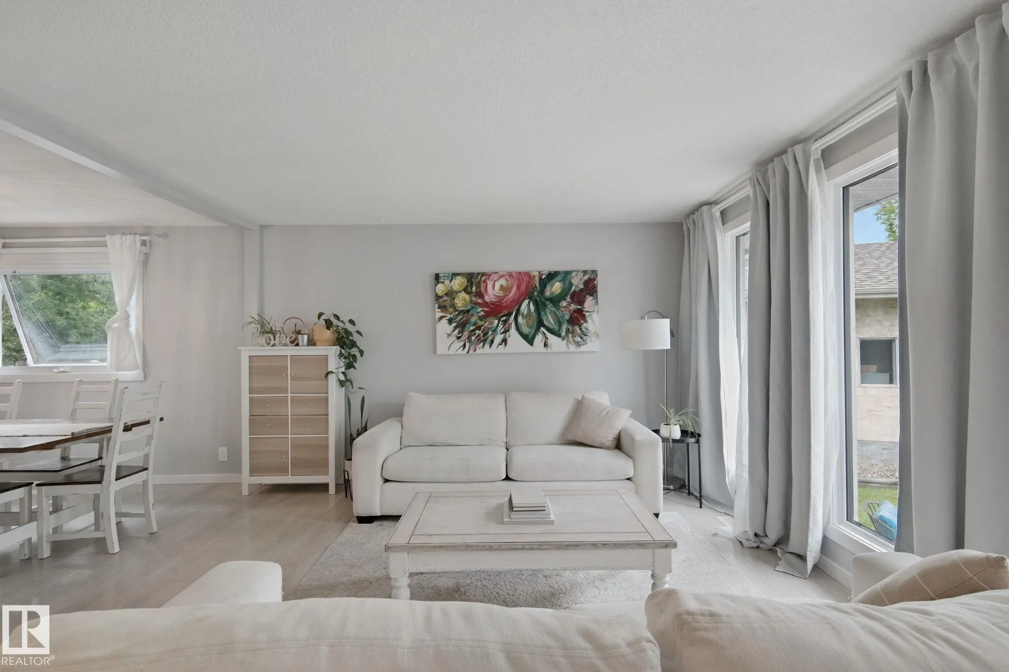 5 LABELLE Crescent
