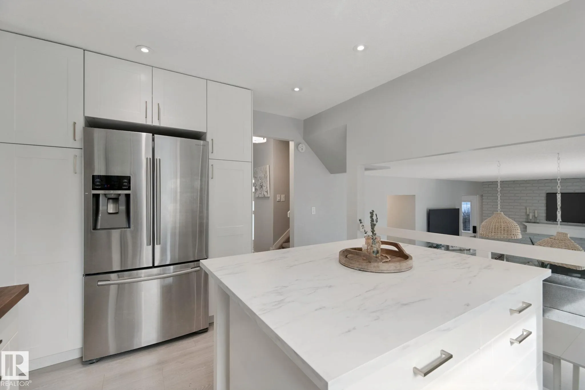 5 LABELLE Crescent