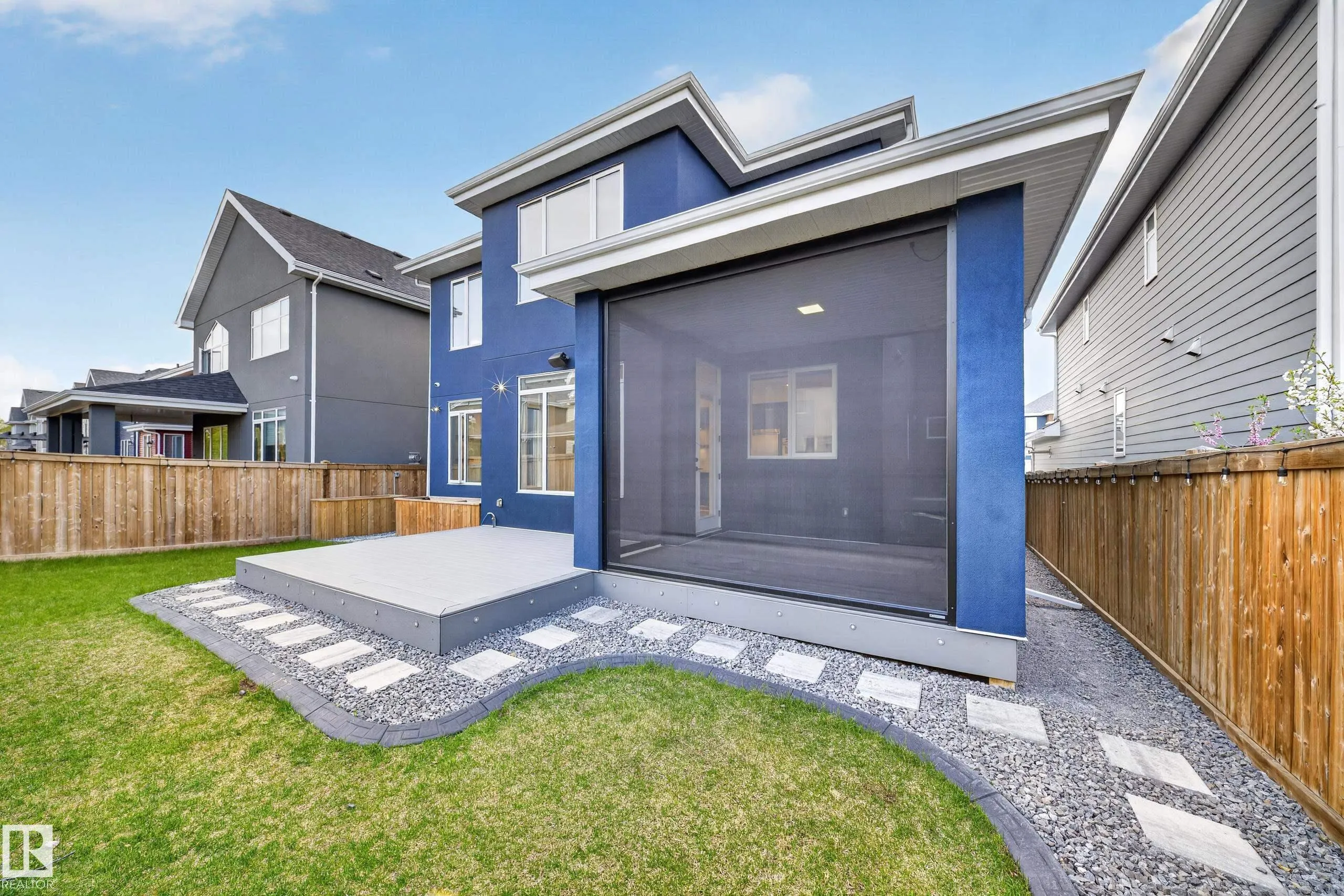 4464 SUZANNA Crescent