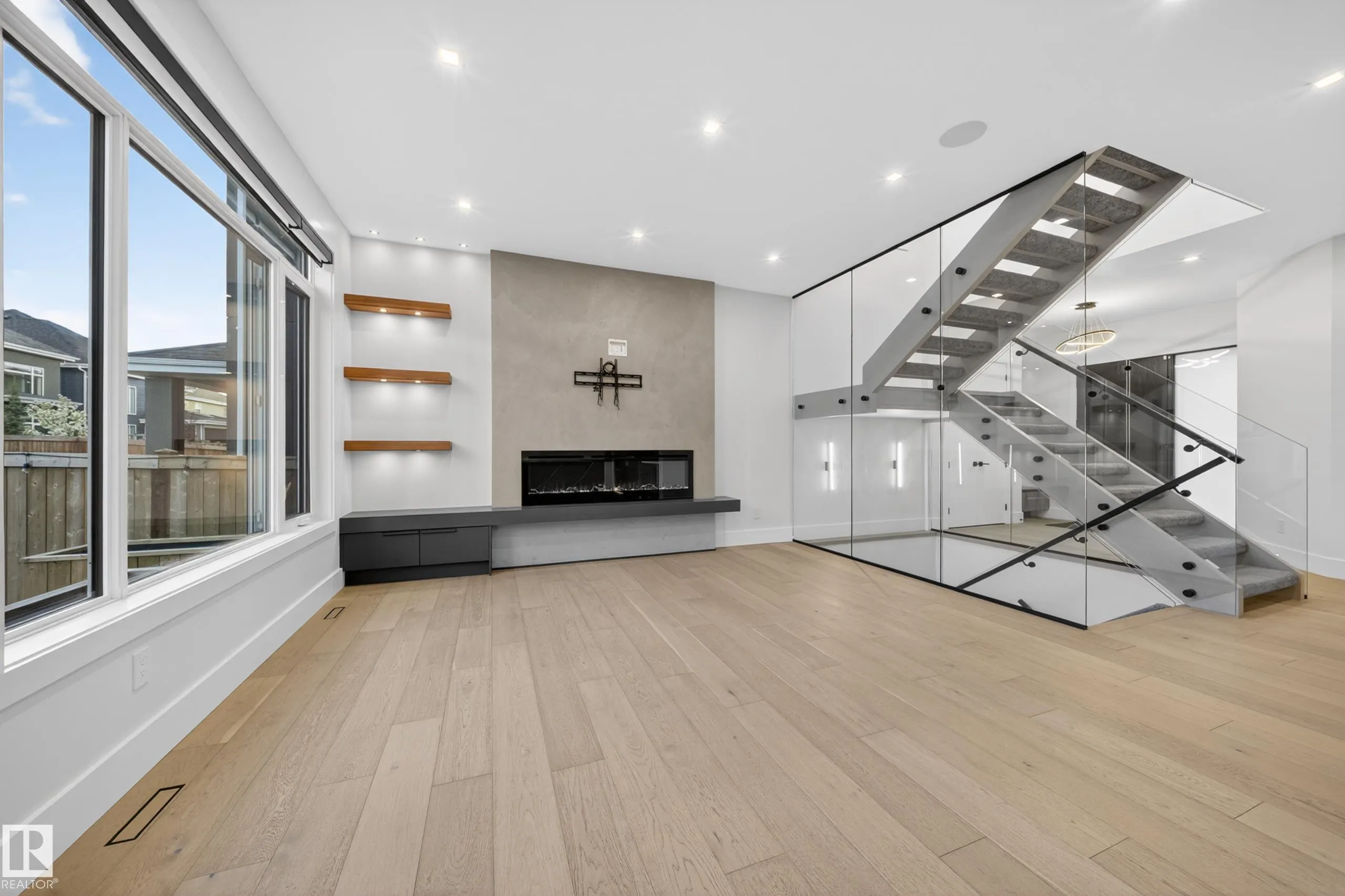 4464 SUZANNA Crescent