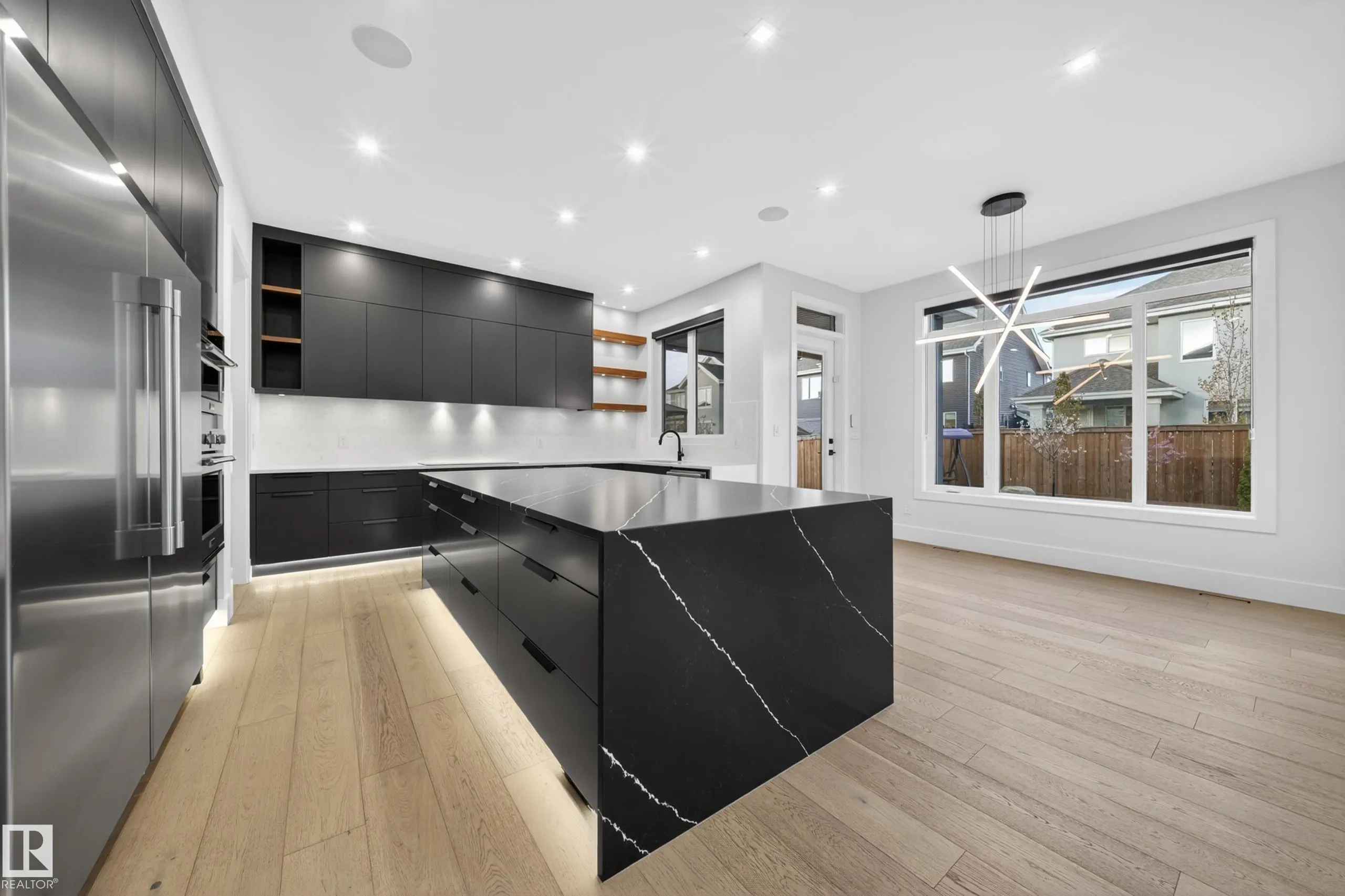 4464 SUZANNA Crescent