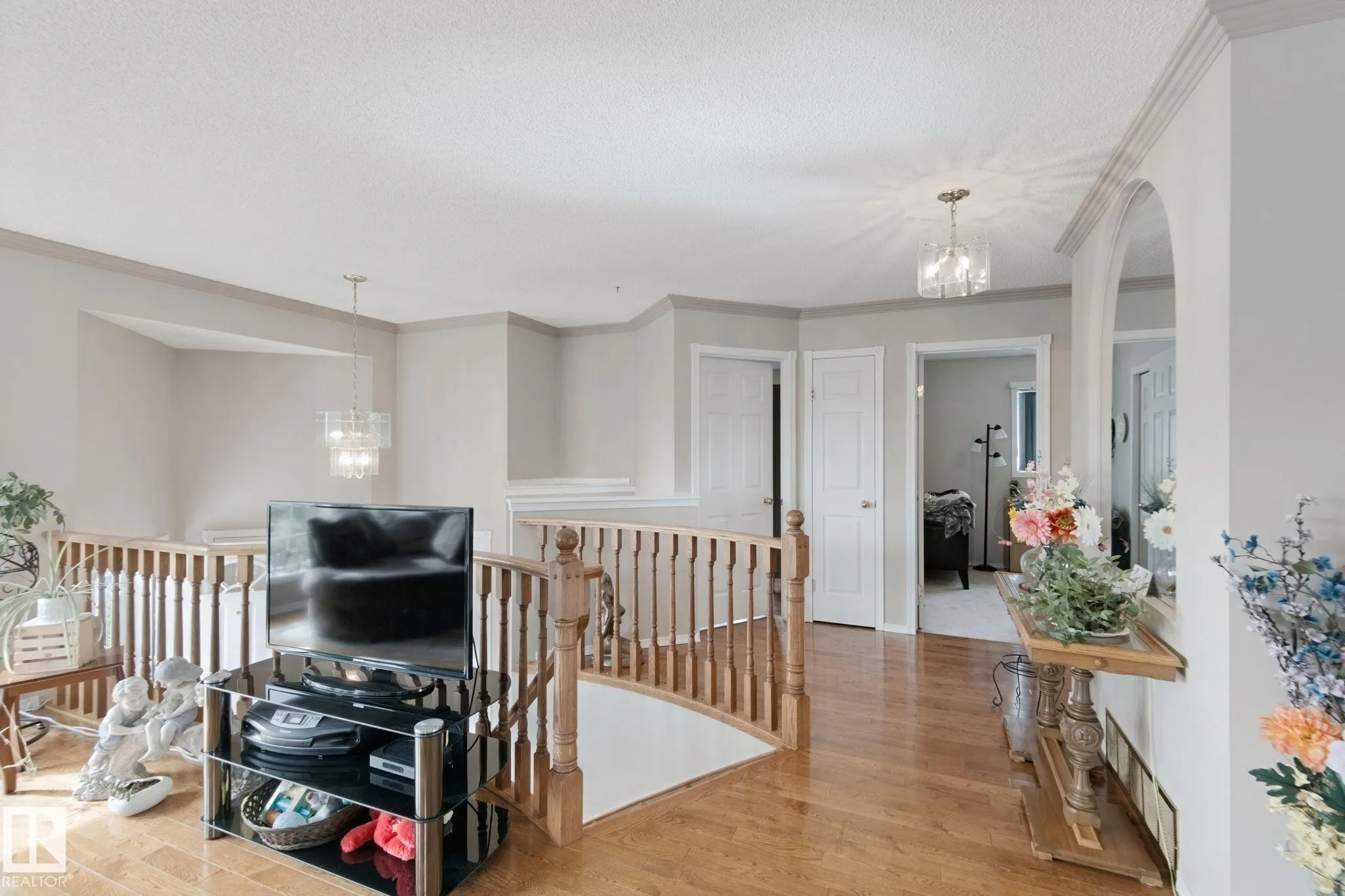 29 HIGHLAND Crescent