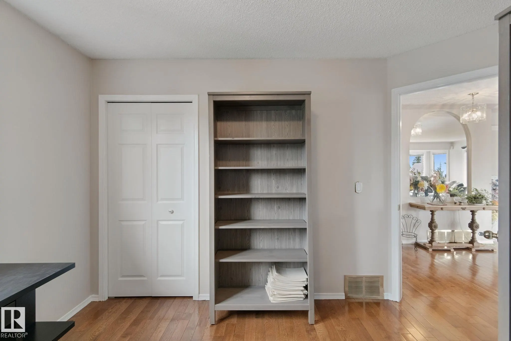 29 HIGHLAND Crescent