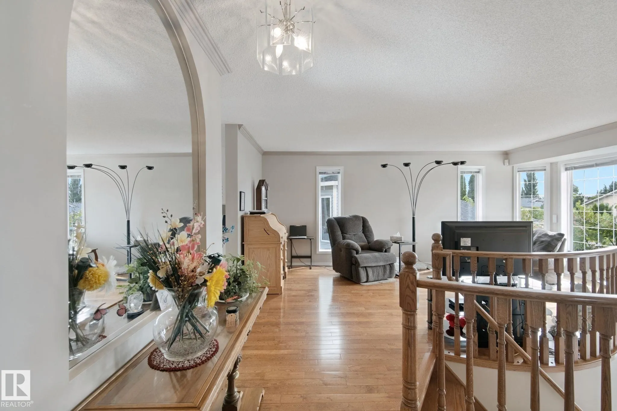 29 HIGHLAND Crescent